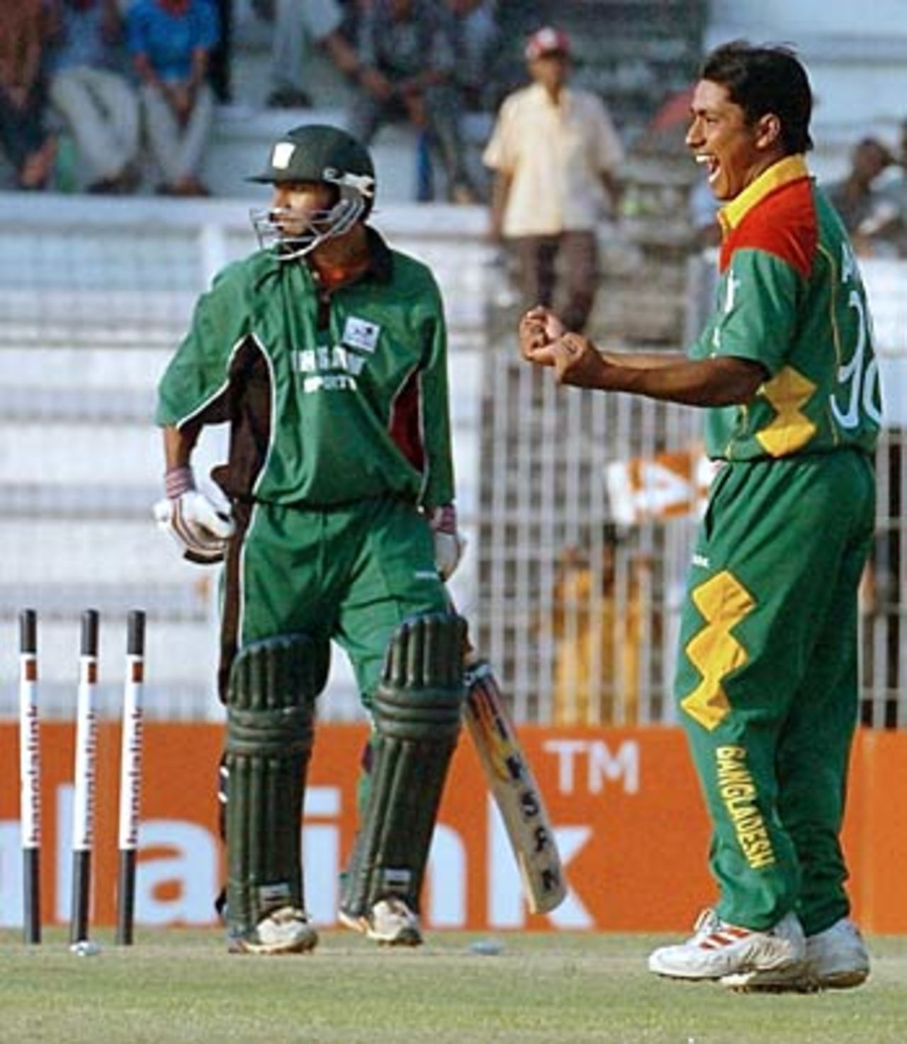 Mohammad Ashraful celebrates the dismissal of Tanmay Mishra, Bangladesh v Kenya, 1st ODI, Bogra, March 17, 2006