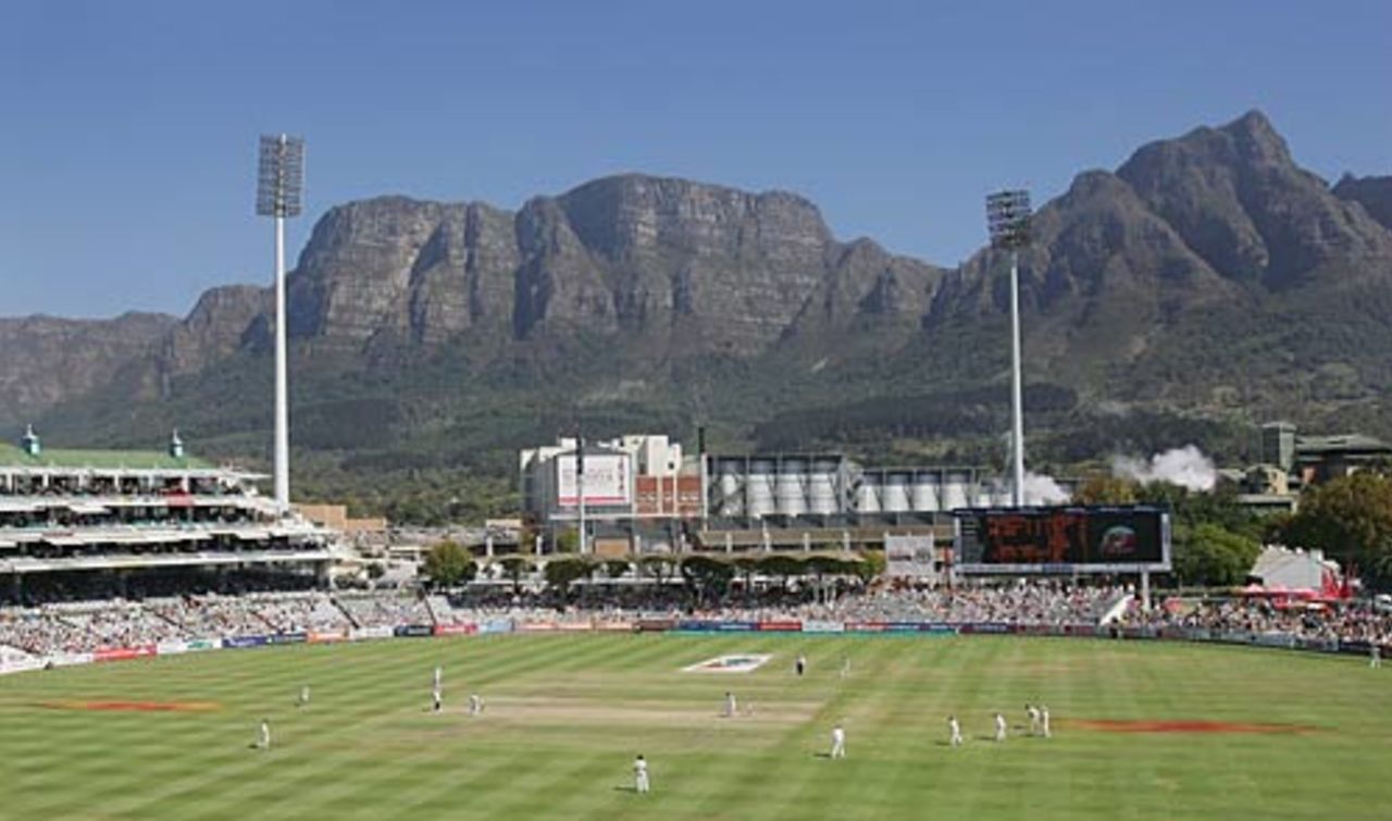 A general view of Newlands, South Africa v Australia, 1st Test, Cape Town, March 18, 2006