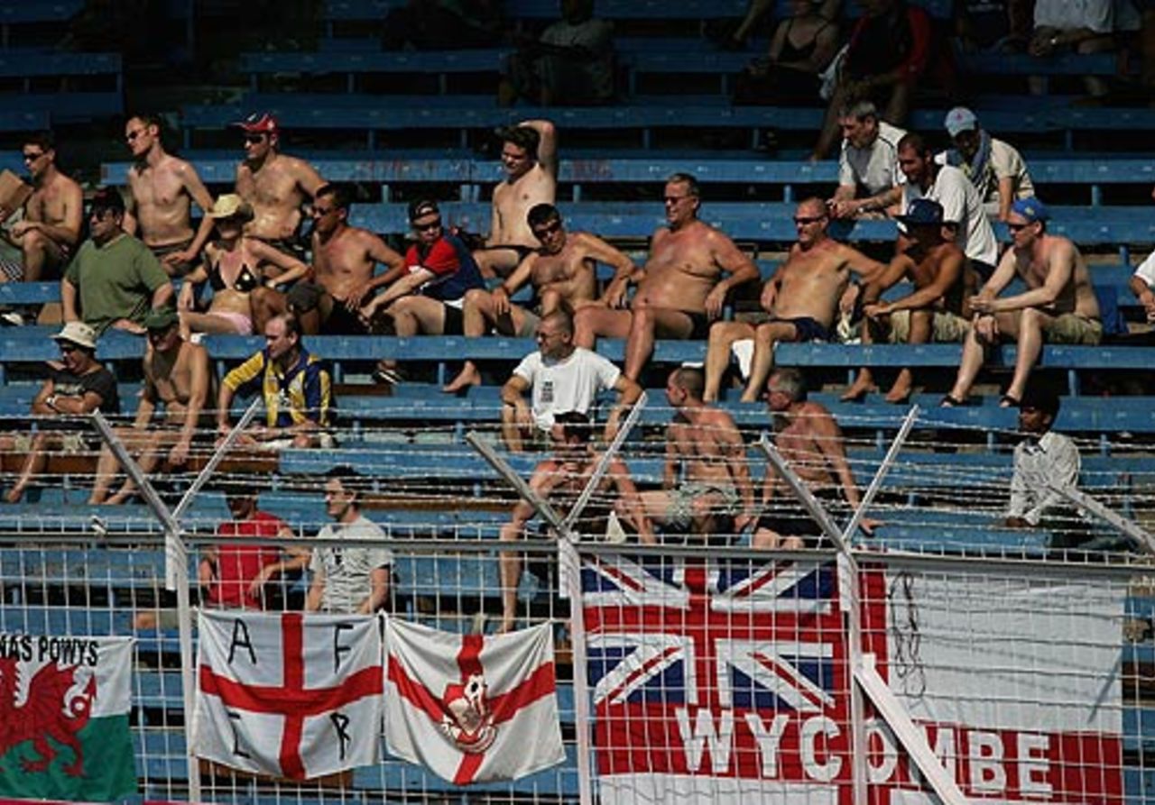 England fans soak up the sun, India v England, 3rd Test, Mumbai, 4th day, March 21 2006