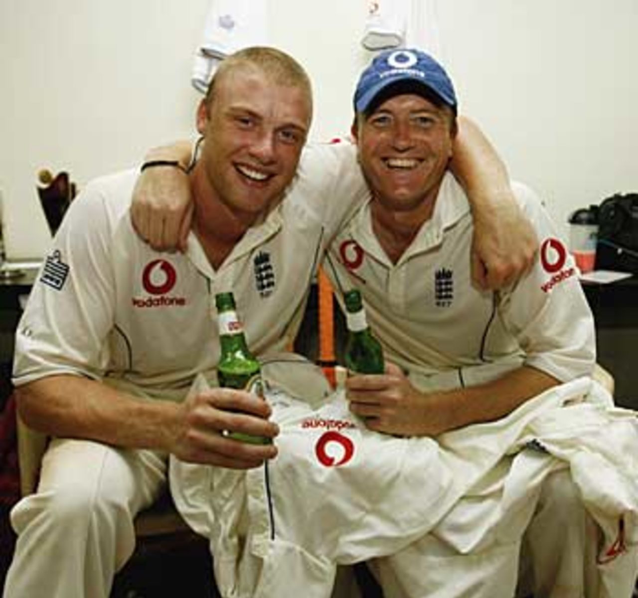 The smile says it all: Andrew Flintoff and Shaun Udal relax after their win, India v England, 3rd Test, Mumbai, March 22, 2006