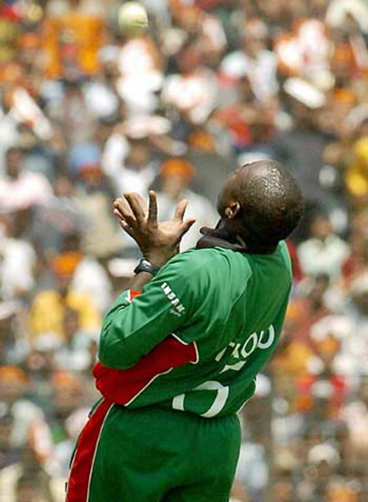 Steve Tikolo steadies himself to dismiss Mashrafe Mortaza, 
Bangladesh v Kenya, 3rd ODI, Fatullah, March 23 2006