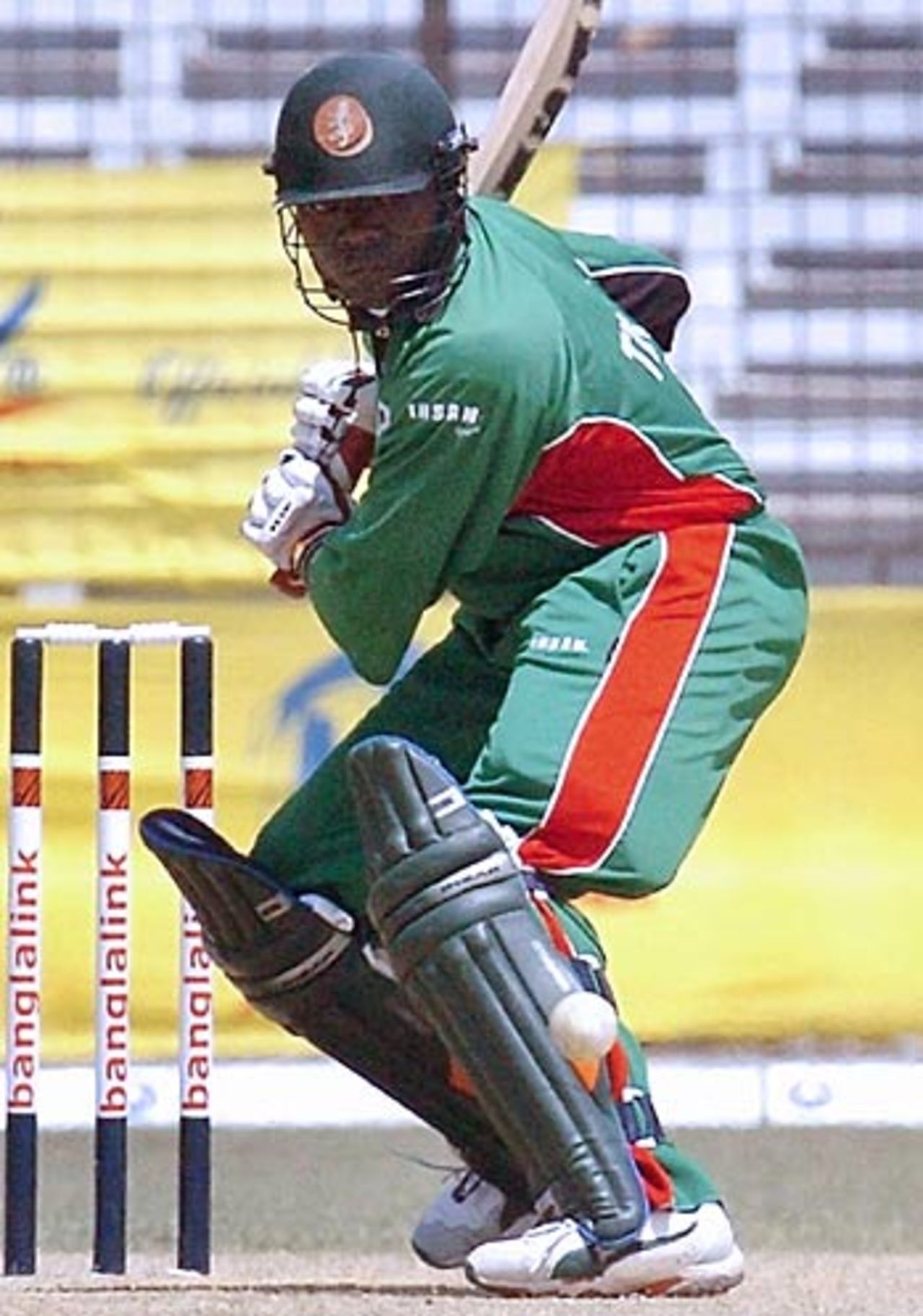 Steve Tikolo rocks back to cut during his valuable 81 as Kenya reach 232, Bangladesh v Kenya, 4th ODI, Fatullah, March 25, 2006