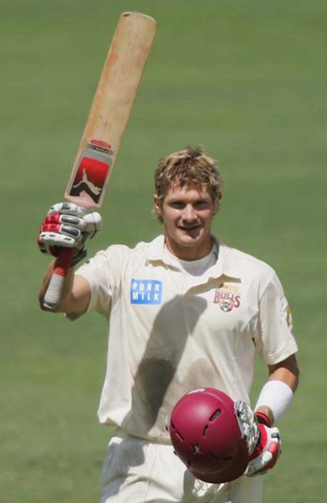 Shane Watson celebrates his century, Queensland v Victoria, Pura Cup final, Brisbane, 4th day