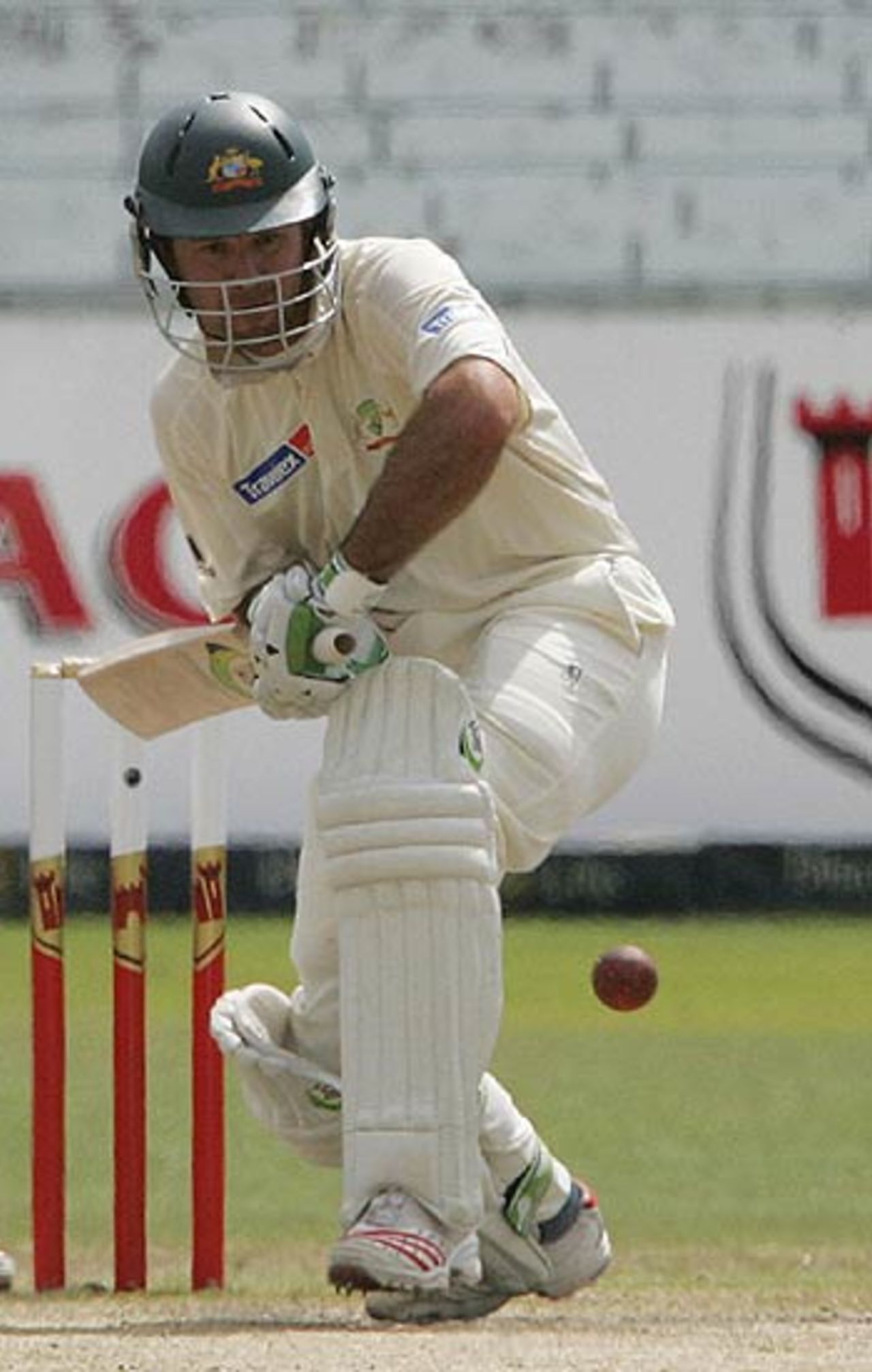 Ricky Ponting prepares to defend, South Africa v Australia, 2nd Test, Durban, March 27, 2006