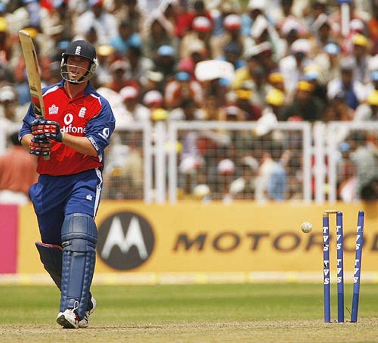 Ian Blackwell is bowled for nine as England slump at the death, India v England, 2nd ODI, Faridabad, March 31, 2006