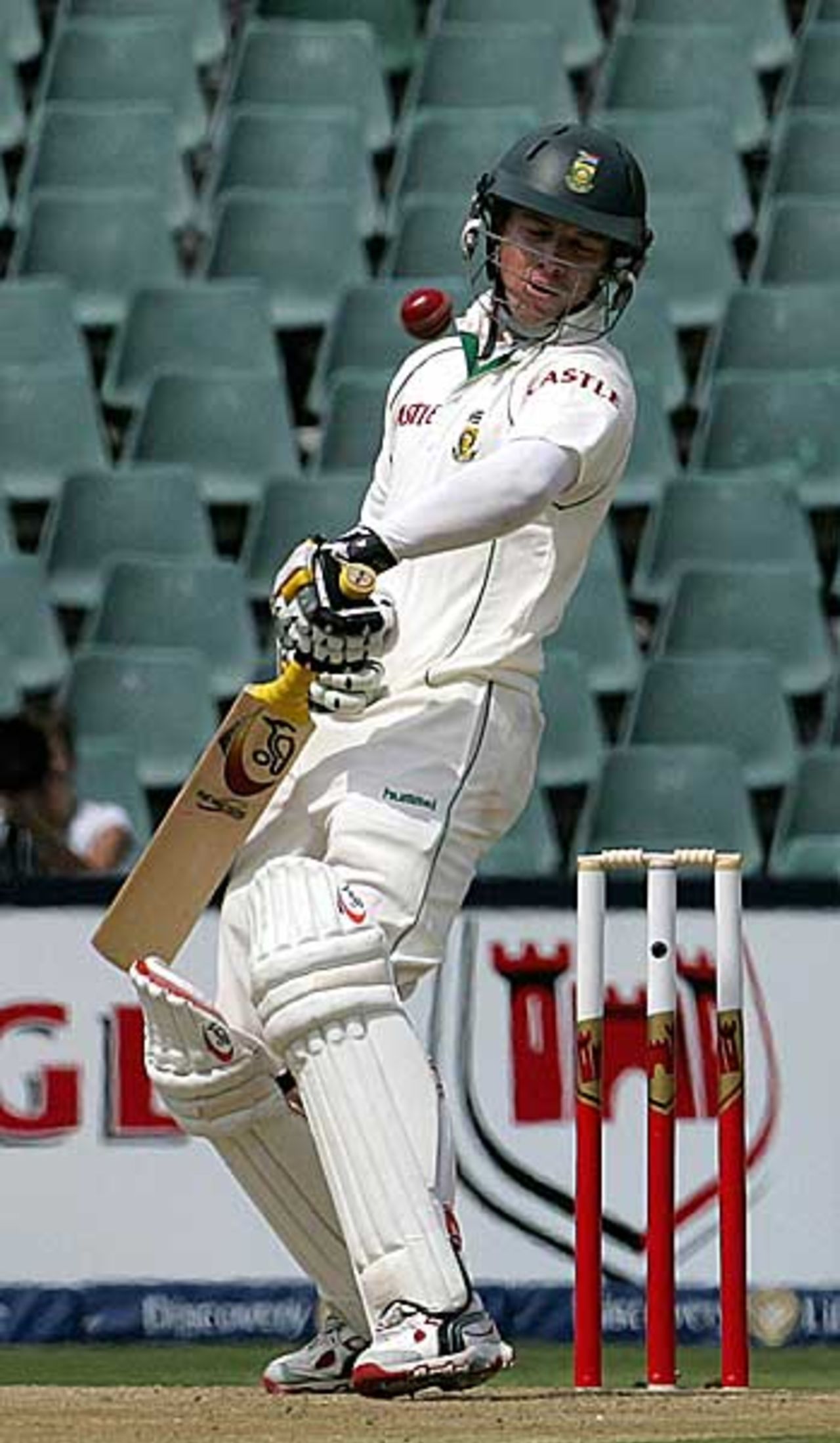 AB de Villiers avoids a short one, South Africa v Australia, 3rd Test, Johannesburg, March 31, 2006