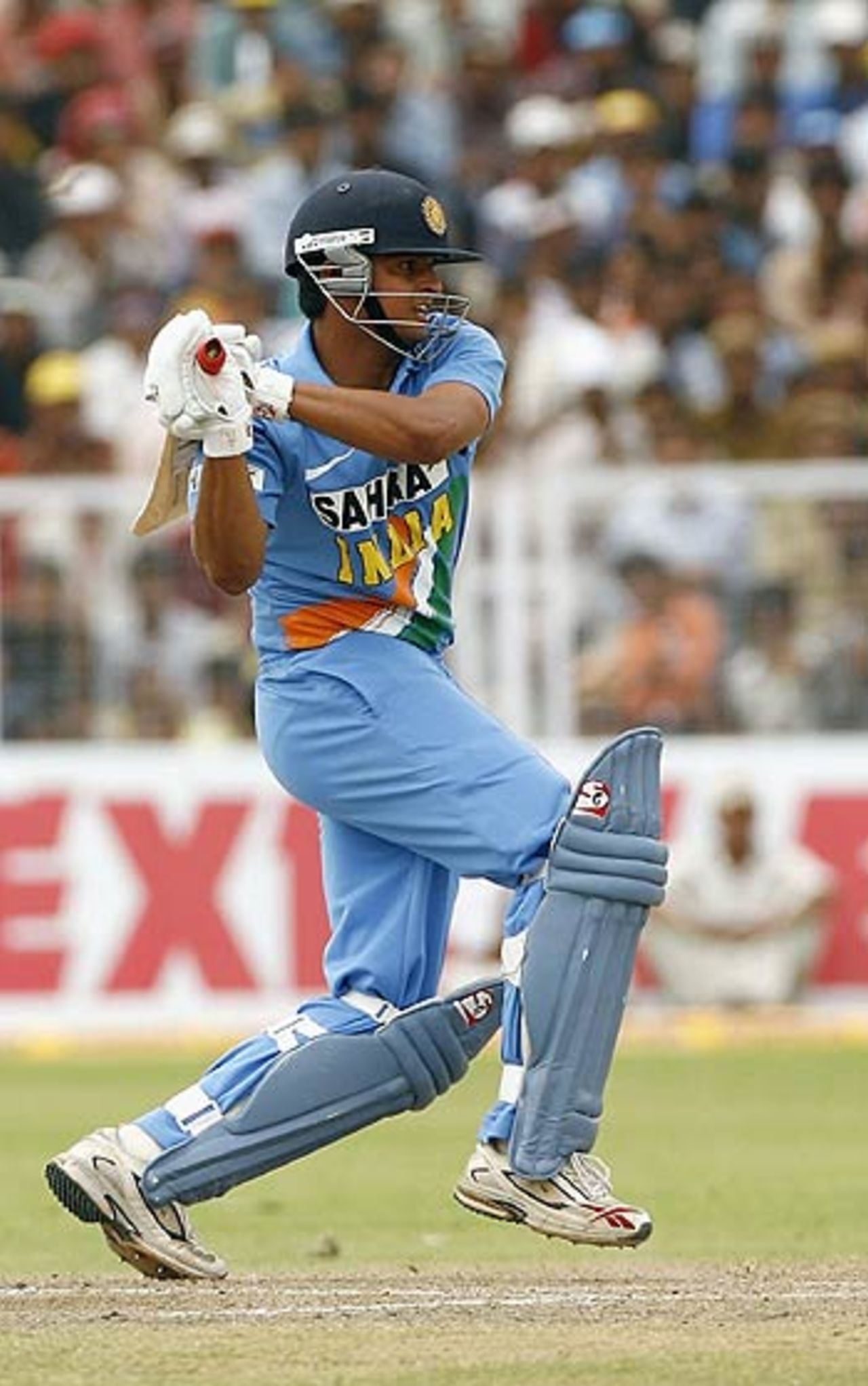 Suresh Raina pulls during his unbeaten 81, India v England, 2nd ODI, Faridabad, March 31, 2006