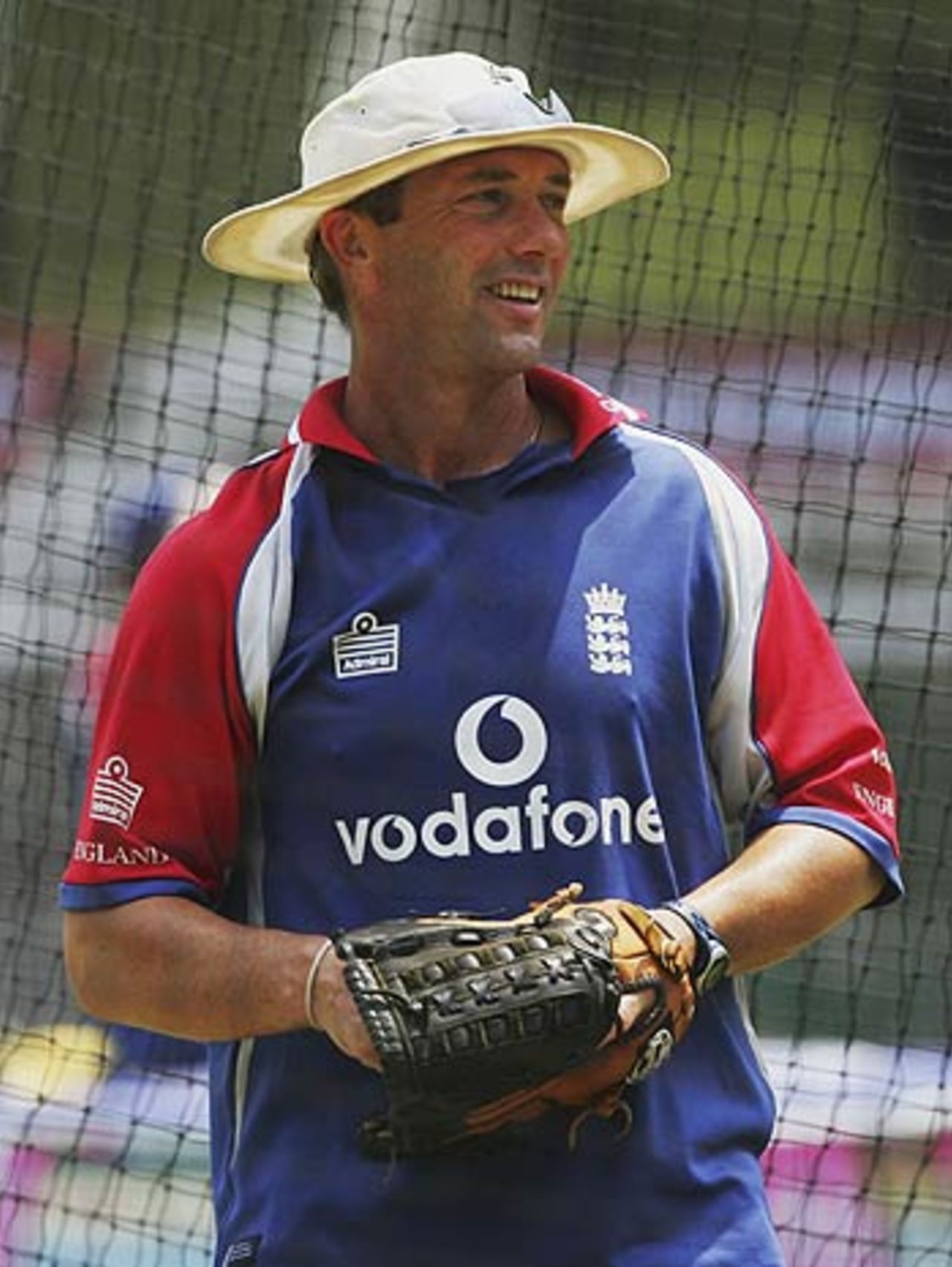 Matthew Maynard, England's assistant coach, leads the drills in Duncan Fletcher's absence, Goa, April 2, 2006