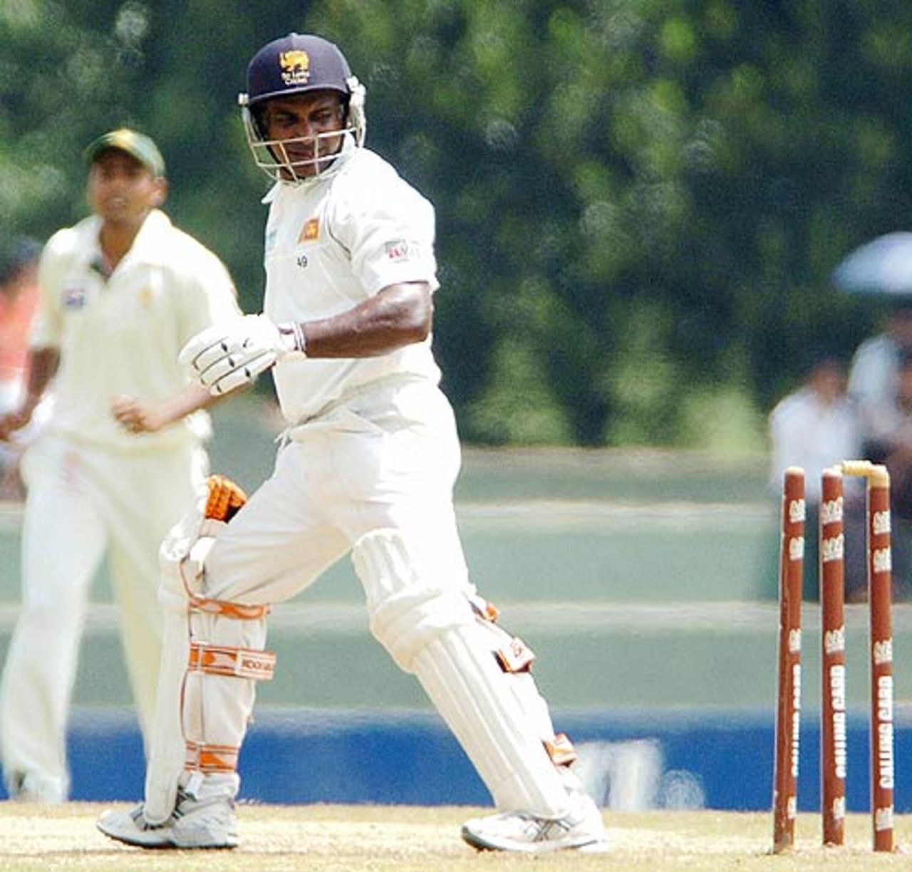 Sanath Jayasuriya looks back and sees a bail missing, Sri Lanka v Pakistan, 2nd Test, Kandy, 1st day, April, 3, 2006
