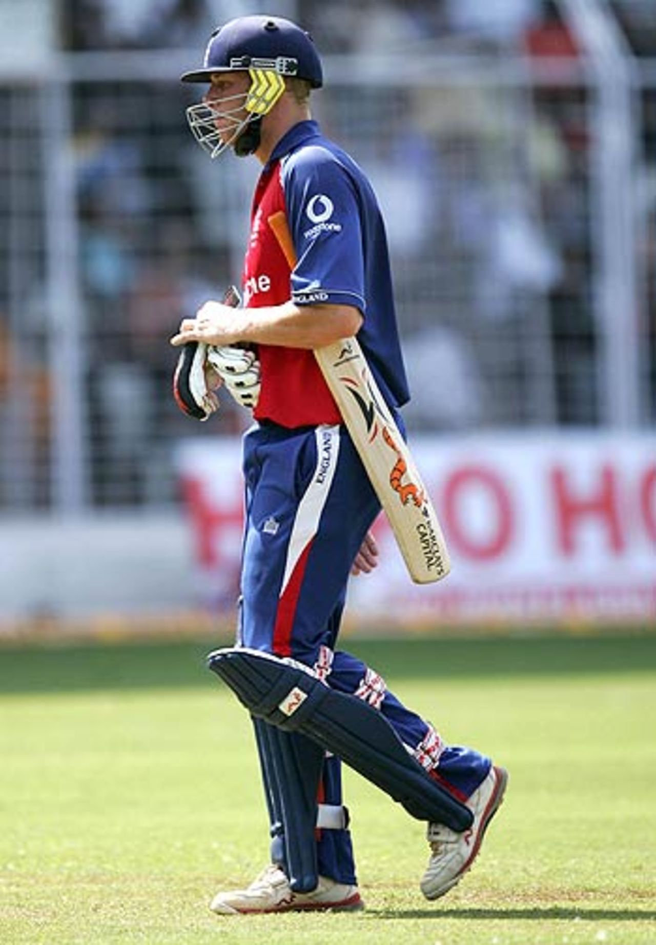 Andrew Flintoff departs for 15, India v England, 3rd ODI, Goa, April 3, 2006