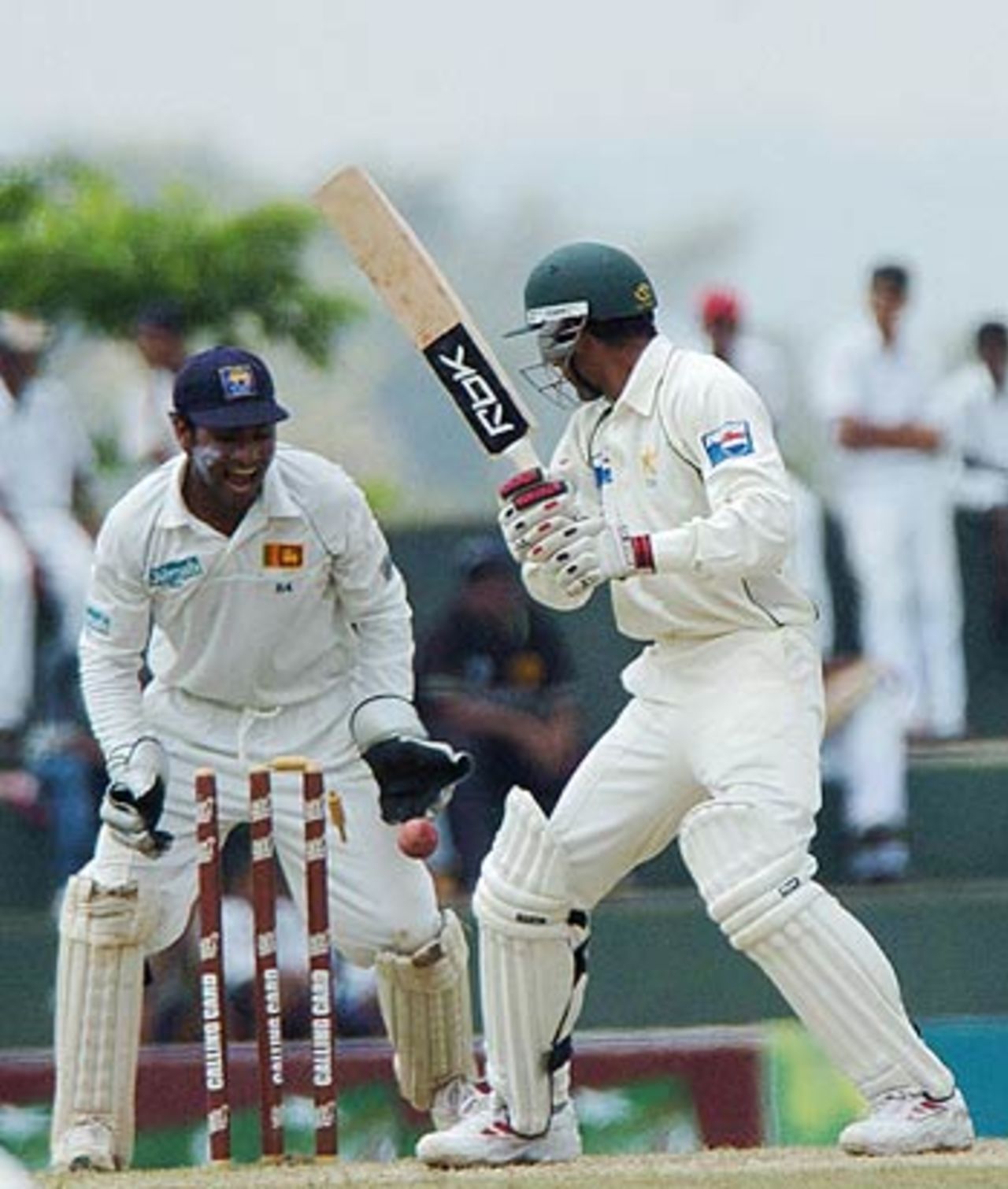 Abdul Razzaq is cleaned up by Muttiah Muralitharan, Sri Lanka v Pakistan, 2nd Test, Kandy, 2nd day, April 4, 2006