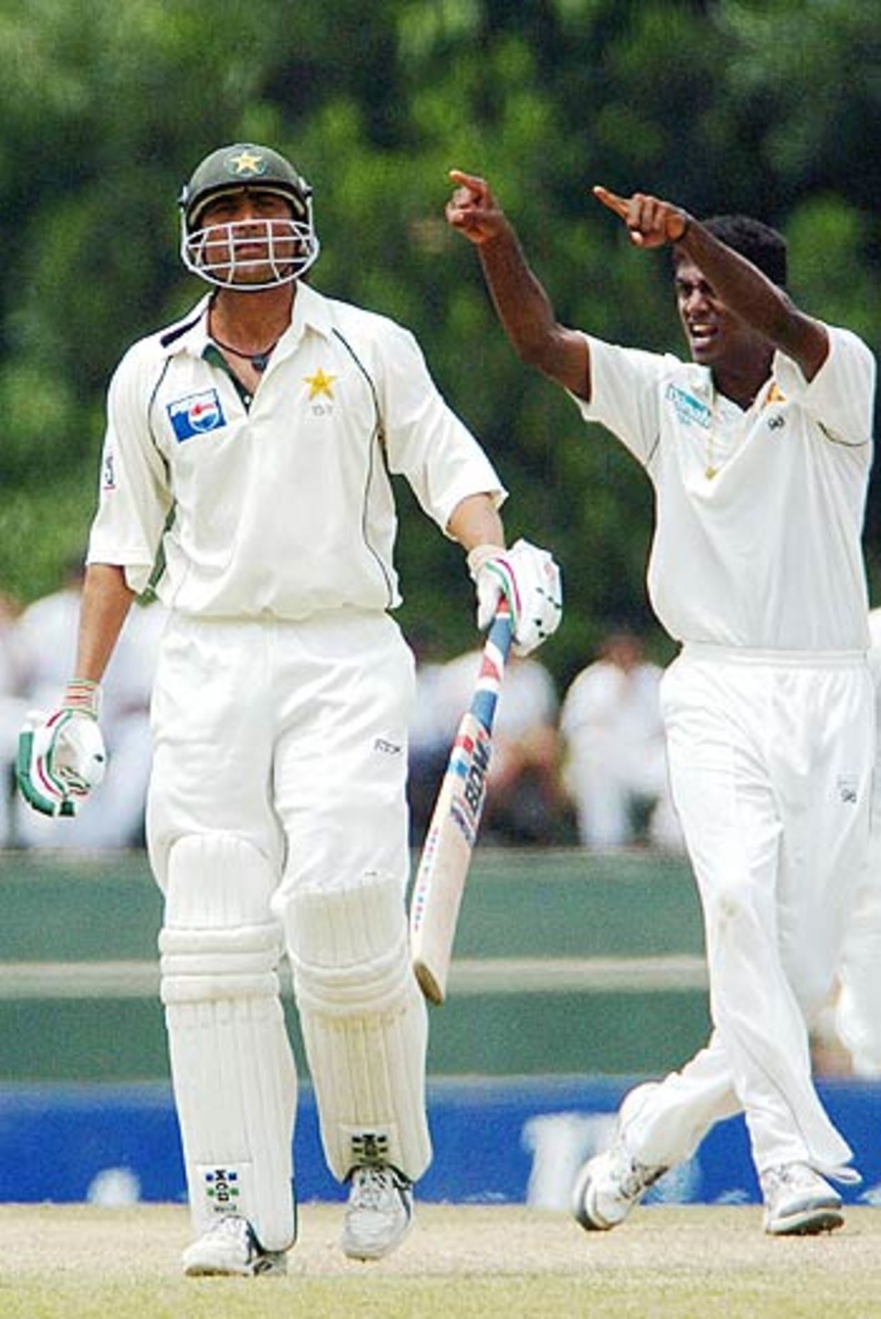 Farveez Maharoof dismisses Younis Khan, Sri Lanka v Pakistan, 2nd Test, Kandy, 2nd day, April 4, 2006