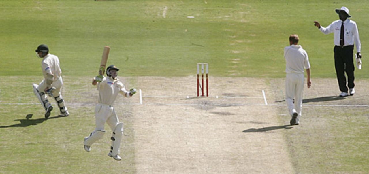 The winning moment for Australia who sneaked through by two wickets, South Africa v Australia, 3rd Test, Johannesburg, 5th day, April 4, 2006