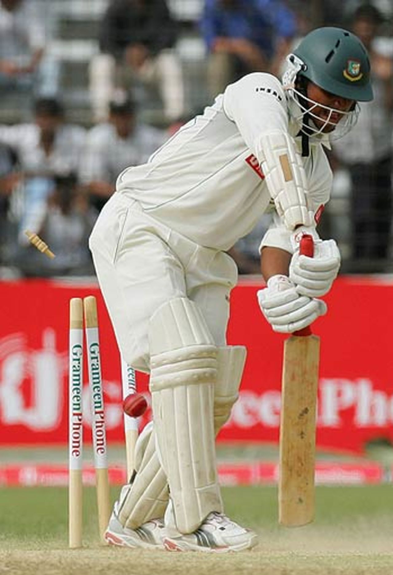 Shahriar Nafees loses his off stump to Brett Lee, 
Bangladesh v Australia, 1st Test, Fatullah, 3rd day, April 11 2006