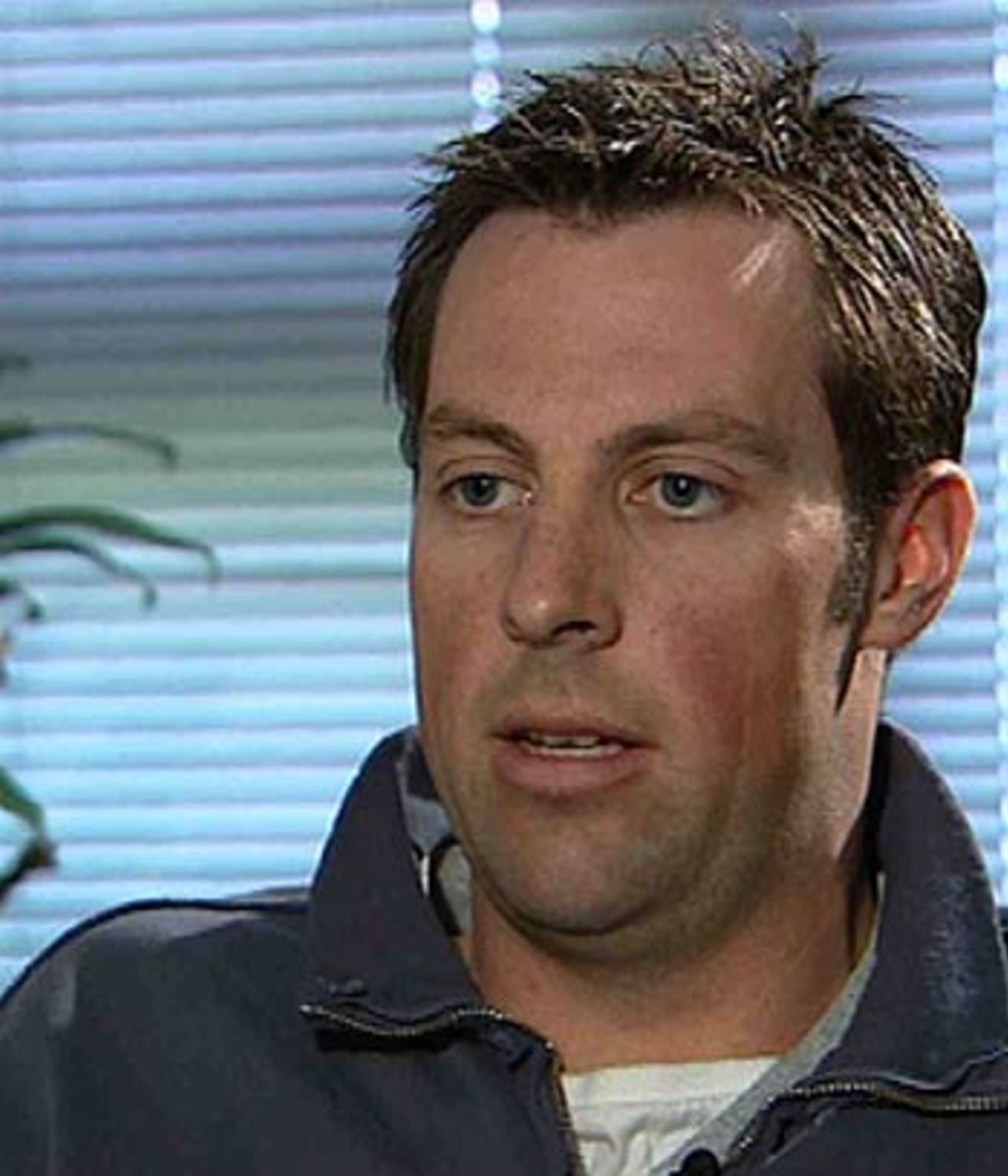 Marcus Trescothick talks about leaving the India tour, saying he was forced home by a virus, April 11, 2006