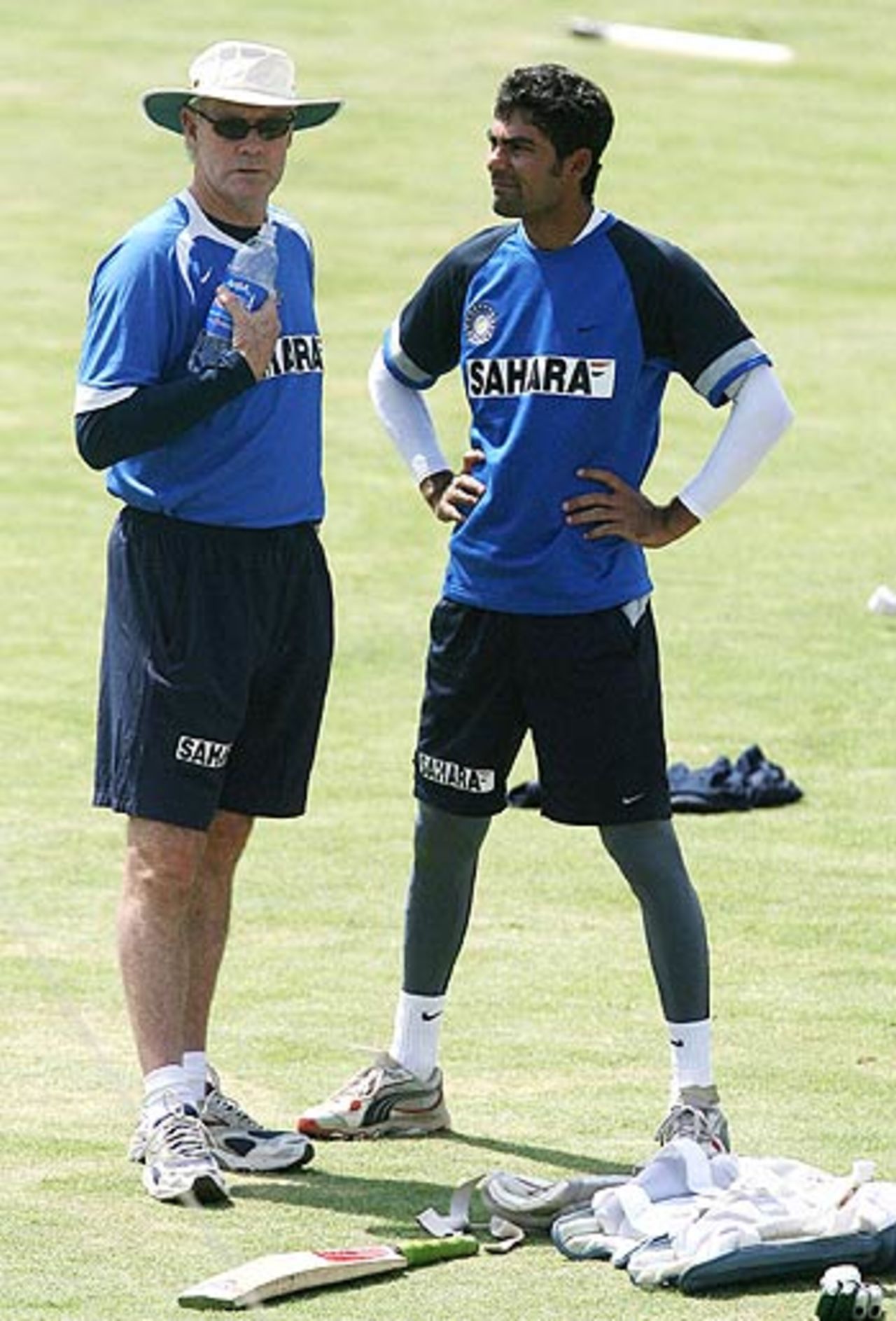 Greg Chappell talks to Mohammad Kaif before the final ODI against England, India v England, 7th ODI, Indore, April 14, 2006