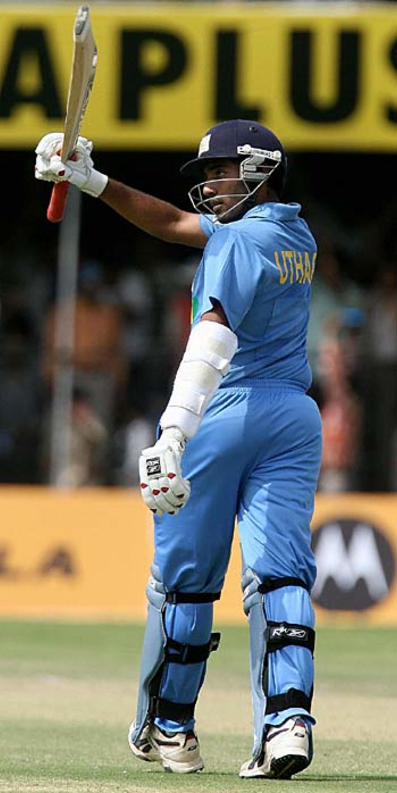Robin Uthappa reaches his fifty on debut - he was eventually run-out for 86, India v England, 7th ODI, Indore, April 15 2006