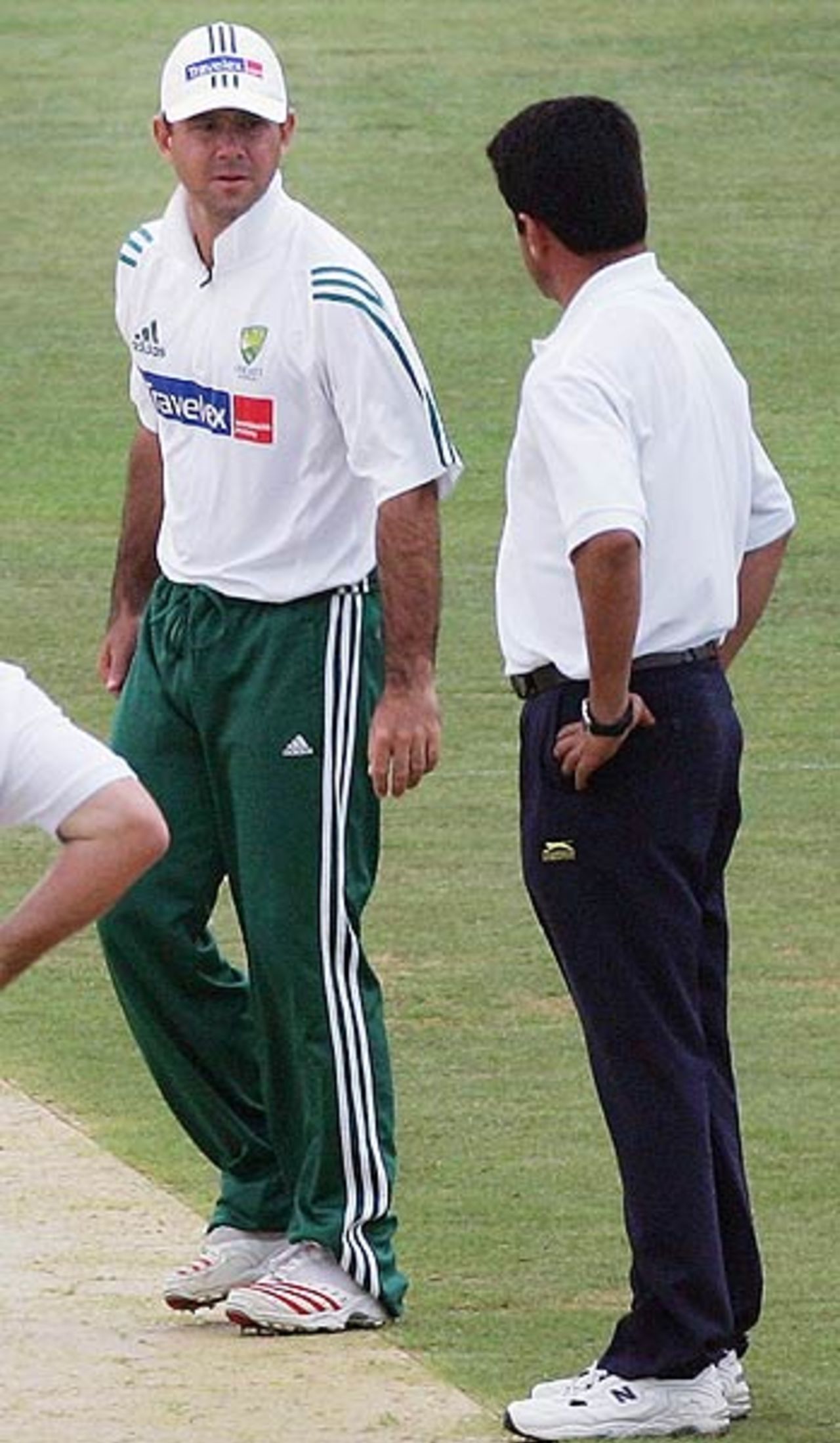 Ricky Ponting speaks to Aleem Dar before the start of play, Bangladesh v Australia, 2nd Test, Chittagong, 3rd day, April 18, 2006