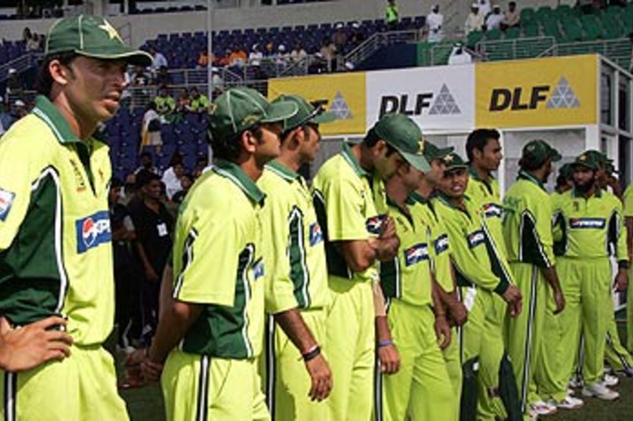Pakistan's cricket team pose prior to the start of the first game, India v Pakistan, DLF Cup, Zayad Cricket Stadium, Abu Dhabi, April 18, 2006