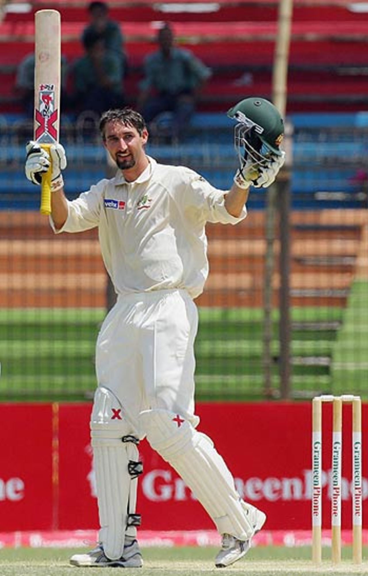 Jason Gillespie acknowledges the cheers on reaching his 150, Bangladesh v Australia, 2nd Test, Chittagong, 4th day, April 19 2006