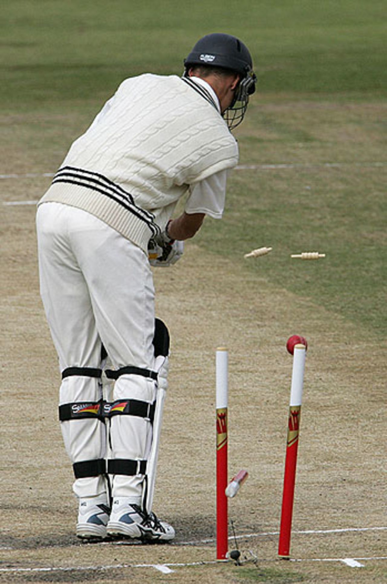 Chris Martin loses his middle stump as New Zealand are bowled out at Centurion, NZ v South Africa, 1st Test, April 19, 2006