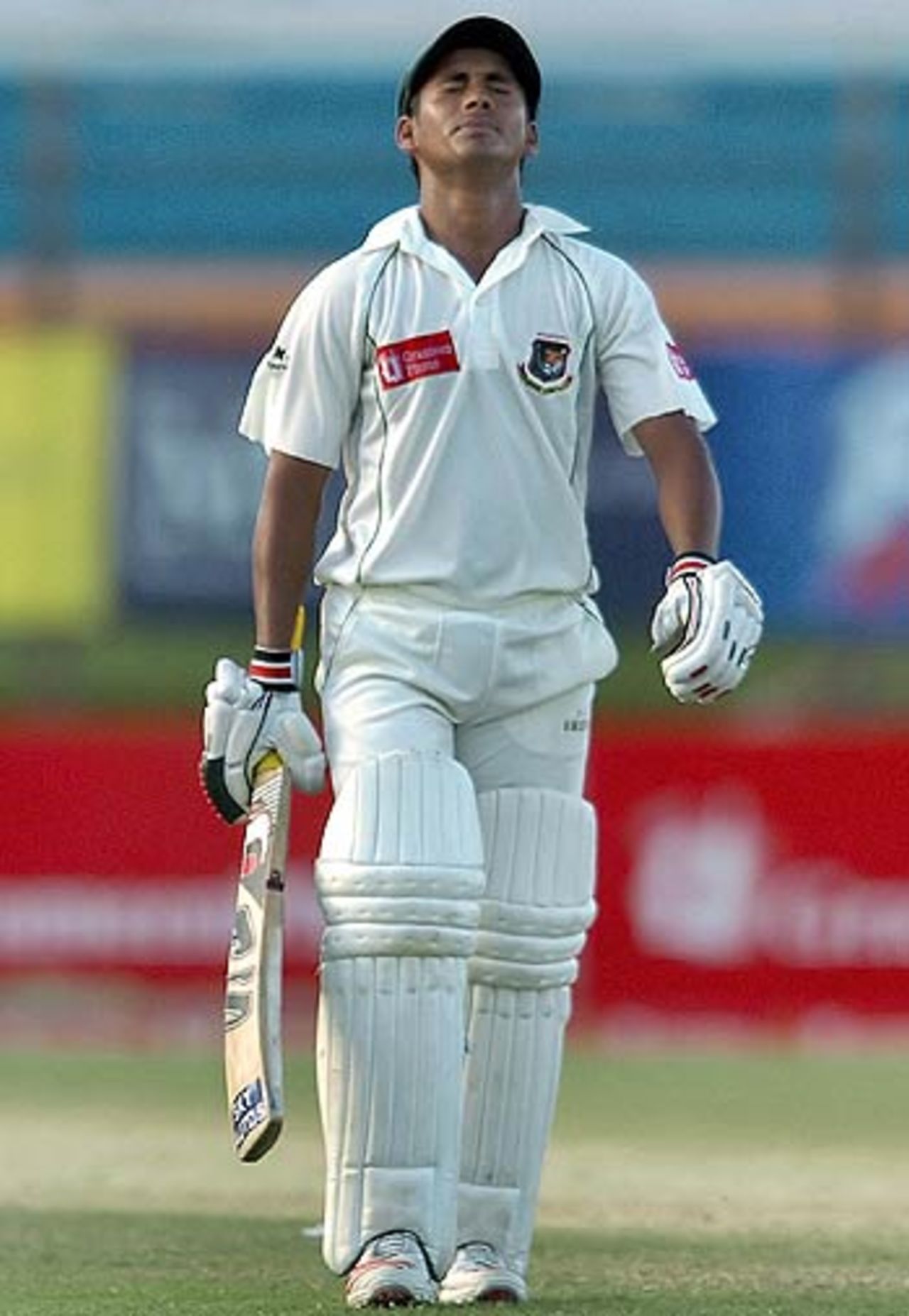 Mohammad Ashraful rues his dismissal, Bangladesh v Australia, 2nd Test, Chittagong, 4th day, April 19 2006