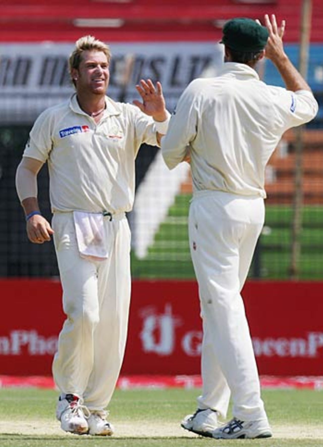 Shane Warne helps to wrap up an emphatic win for Australia with his 36th five-wicket haul, Bangladesh v Australia, 2nd Test, Chittagong, 5th day, April 20 2006