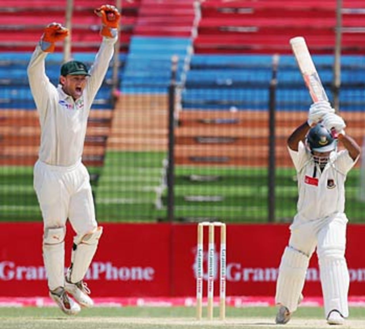 Adam Gilchrist celebrates catching Aftab Ahmed as Australia sweep to success, Bangladesh v Australia, 2nd Test, Chittagong, 5th day, April 20 2006