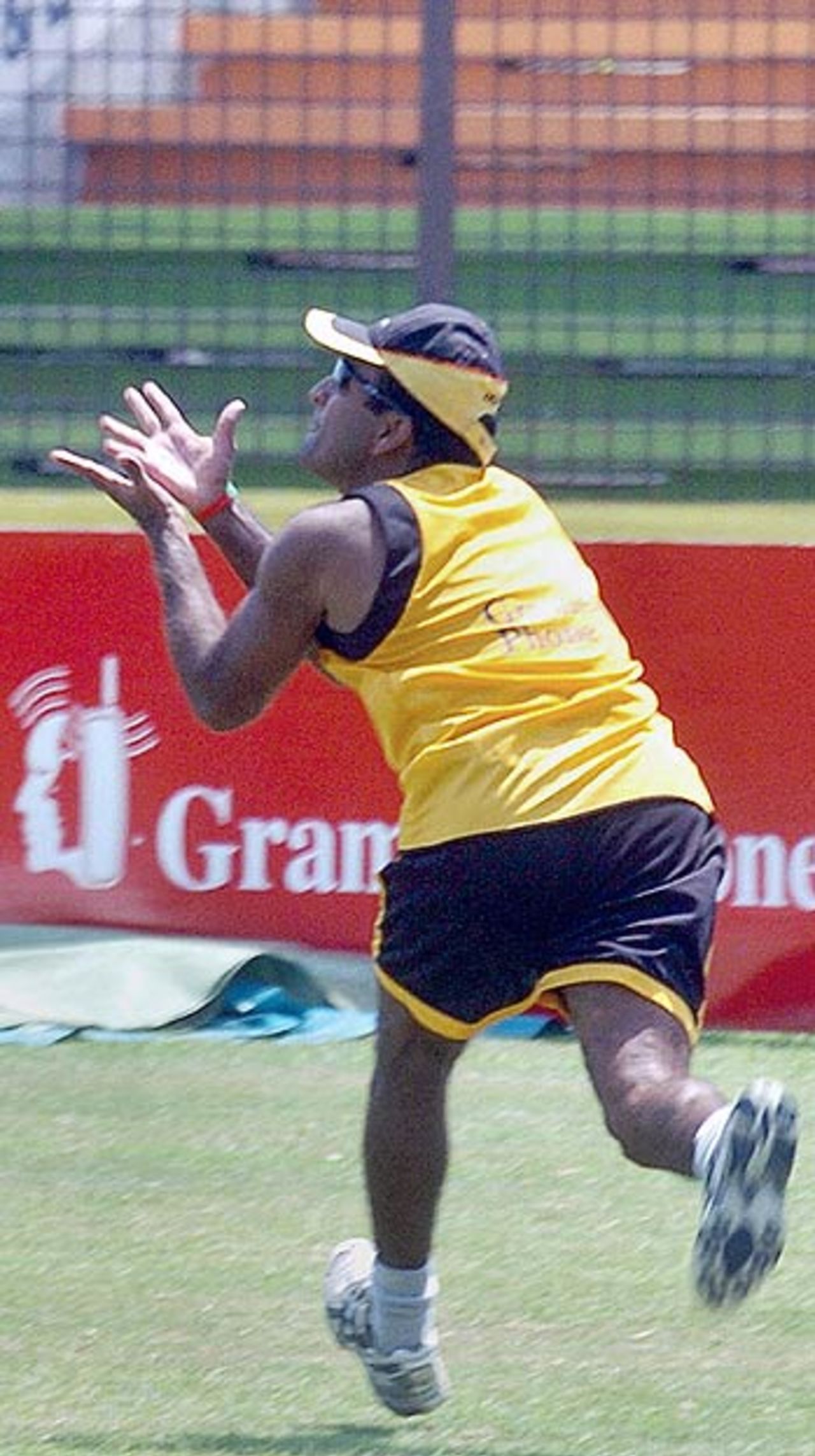 Javed Omar prepares to take a catch during practice at the Chittagong Divisional Stadium, Chittagong, April 21, 2006