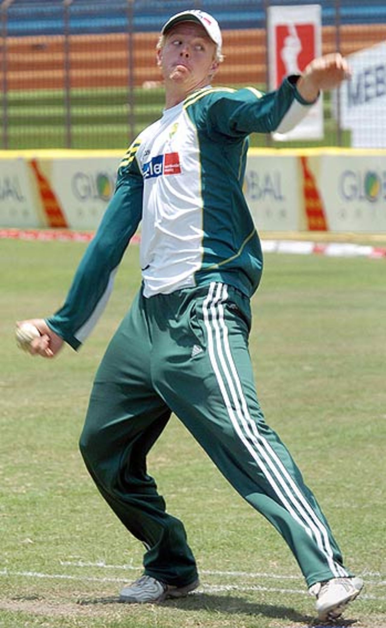 Dan Cullen bowls at the nets, Chittagong, 21 April 2006