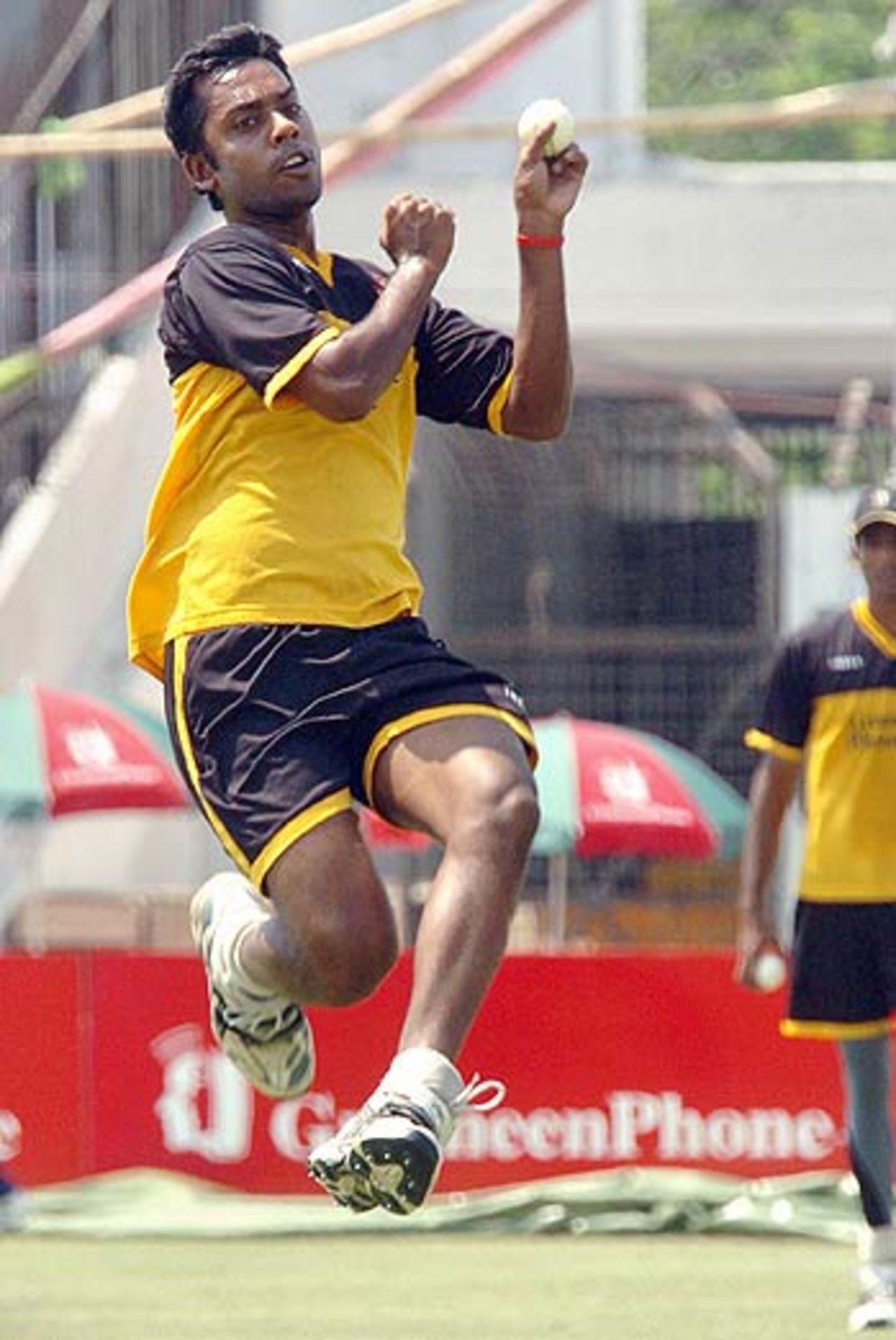 Syed Rasel gears up at the nets, Chittagong, April 22, 2006