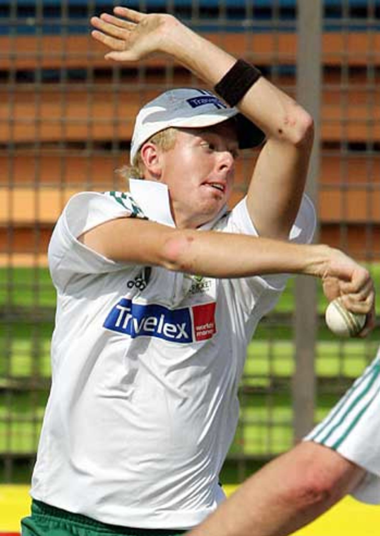 Dan Cullen bowls in the nets, Chittagong, April 22, 2006
