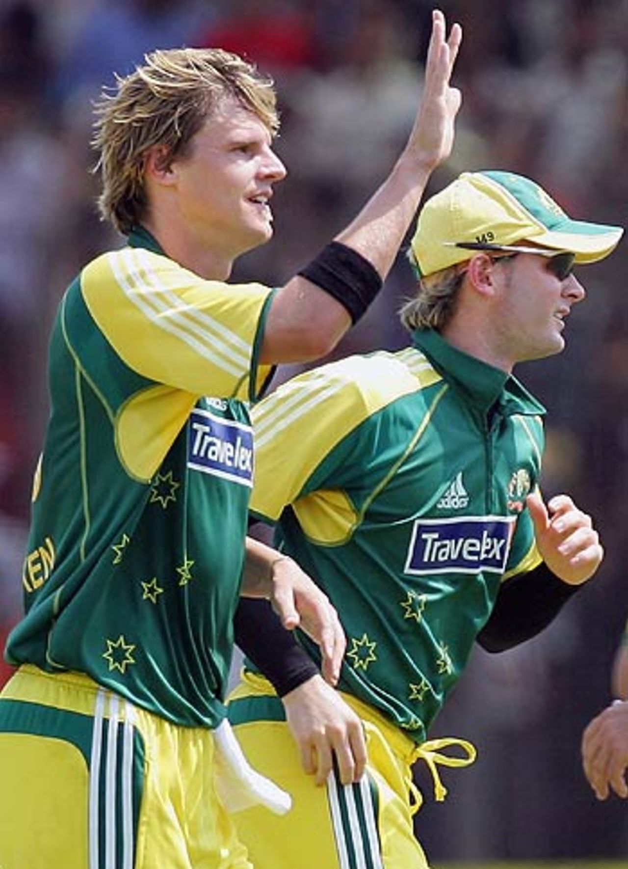 Nathan Bracken and Michael Clarke celebrate the wicket of Rajin Saleh, Bangladesh v Australia, 1st ODI, Chittagong, April 23, 2006
