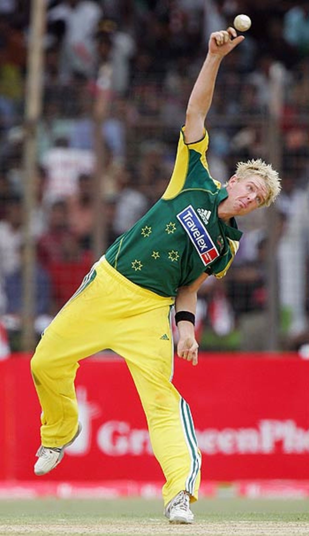 Dan Cullen in action on his one-day debut, Bangladesh v Australia, 1st ODI, Chittagong, April 23, 2006