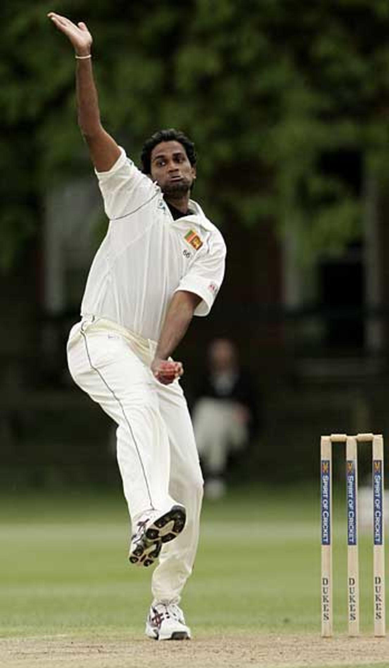Nuwan Zoysa in his delivery stride, British Universities v Sri Lankans, Tour match, Fenner's, April 26, 2006