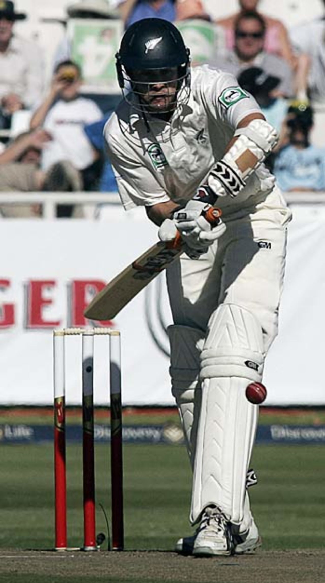 Solid defence from Peter Fulton on the first morning, South Africa v New Zealand, 2nd Test, Cape Town, 1st day, April 27, 2006
