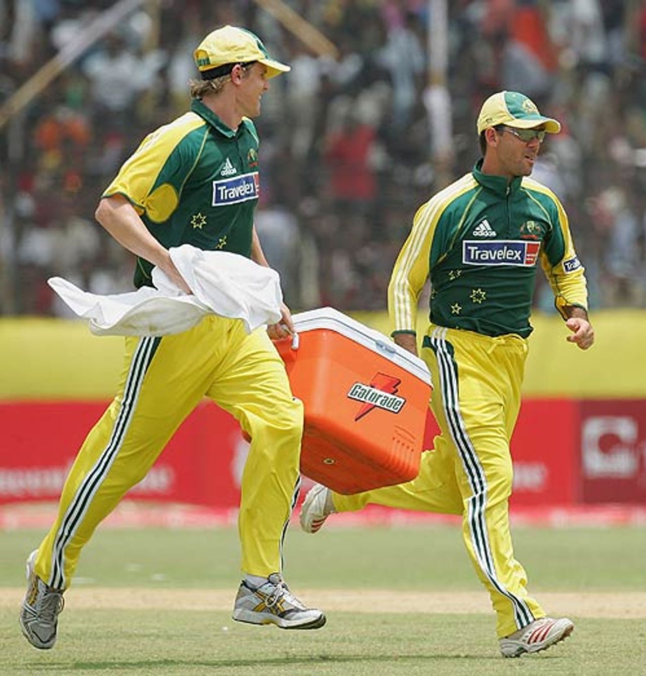 Nathan Bracken and Ricky Ponting carry the drinks, Bangladesh v Australia, 3rd ODI, Fatullah, April 28, 2006