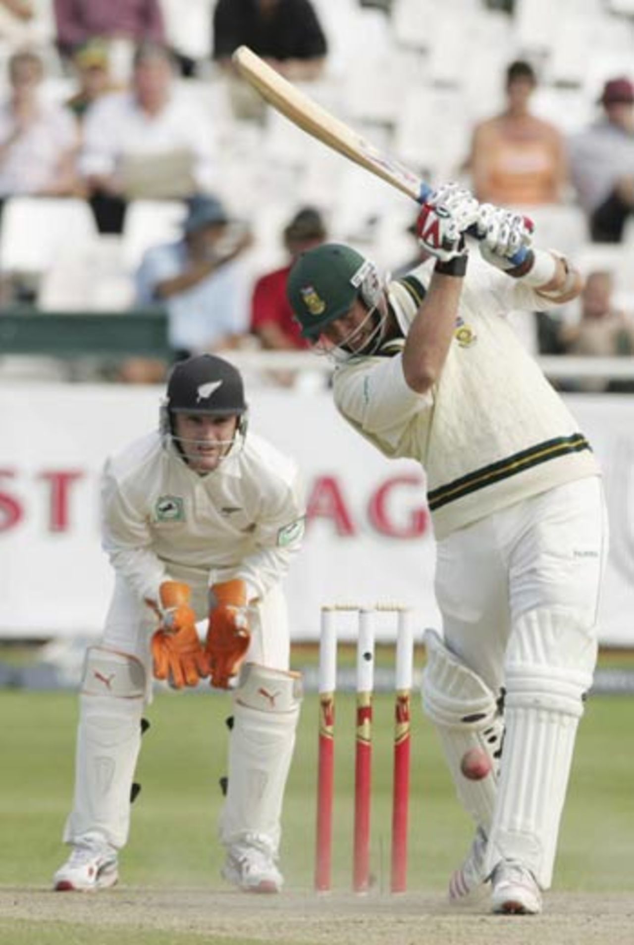 Jacques Kallis strikes a powerful drive during the third day, South Africa v New Zealand, 2nd Test, Cape Town, April 29, 2006