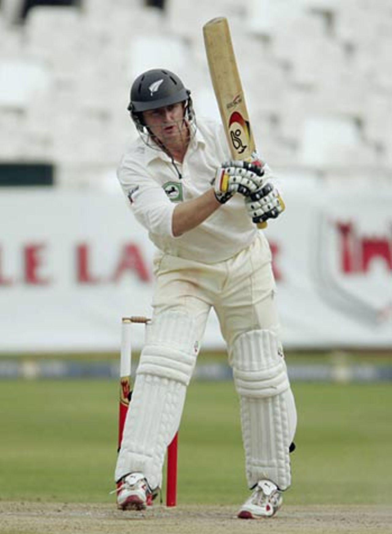 Scott Styris struck a half-century to find some useful form late on the final day, South Africa v New Zealand, 2nd Test, Cape Town, May 1, 2006

