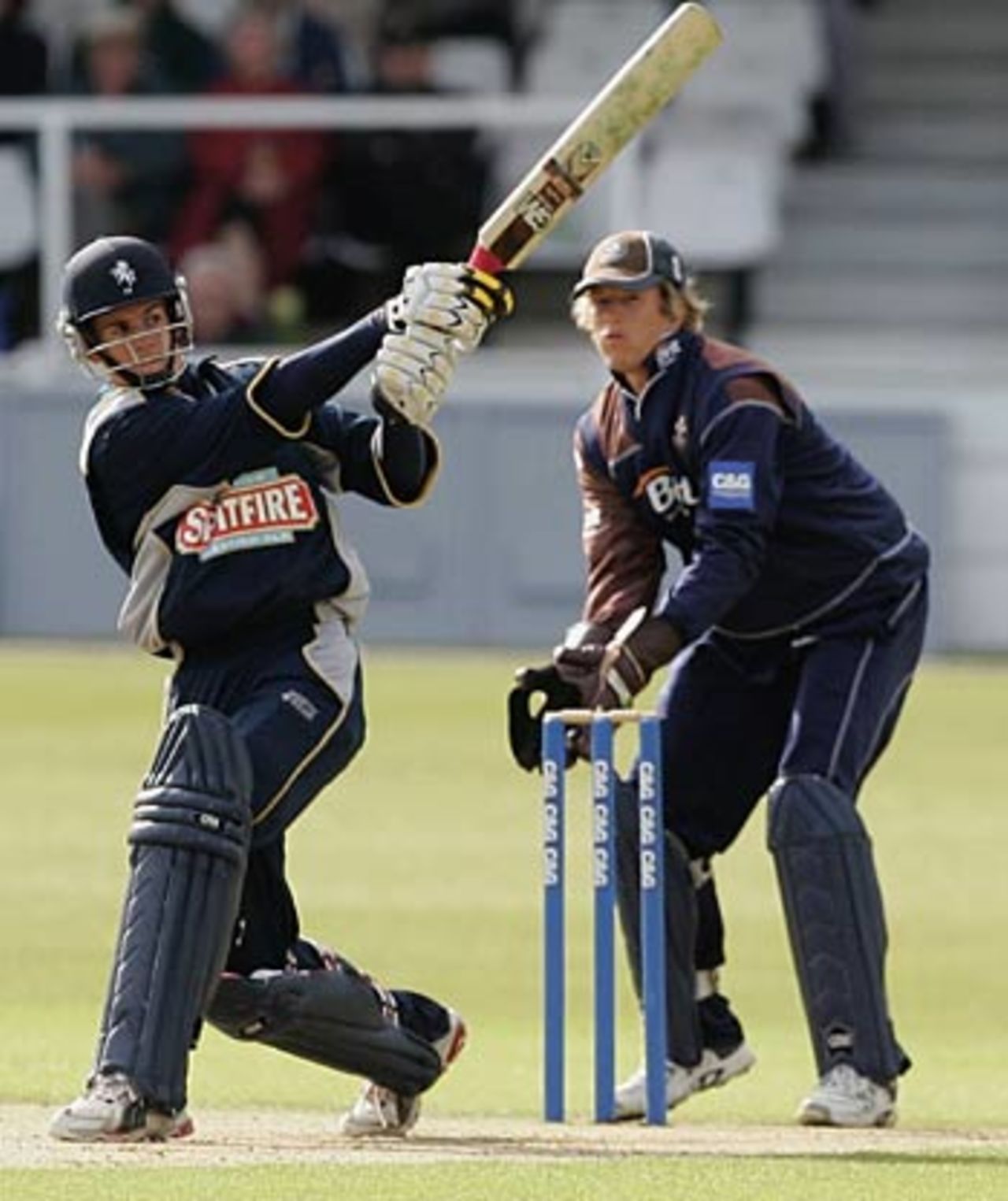 Neil Dexter struck a rapid 94 off 72 balls but Kent fell one run short in their chase, Kent v Surrey, C&G Trophy, Canterbury, May 1, 2006
