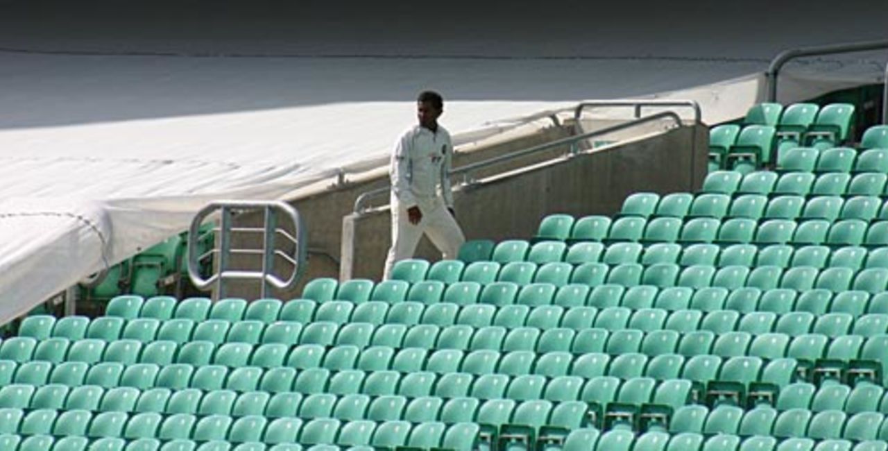 Searching for the lost ball, Surrey v Gloucestershire, The Oval, May 3, 2006