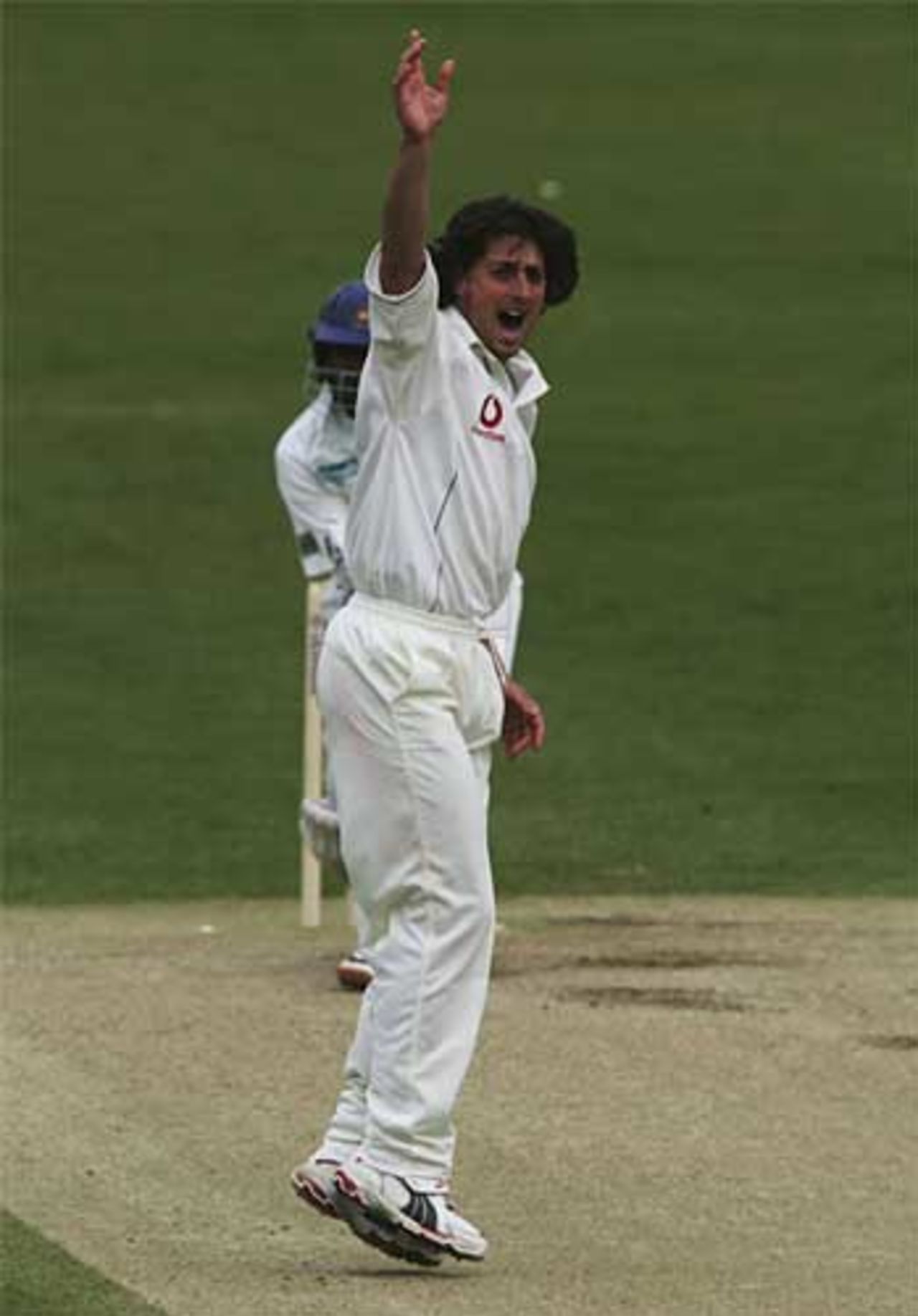 Jon Lewis is in fine voice, and fine form - he went on to take match figures of 9 for 130, Sri Lankans v England A, Worcester, May 5, 2006