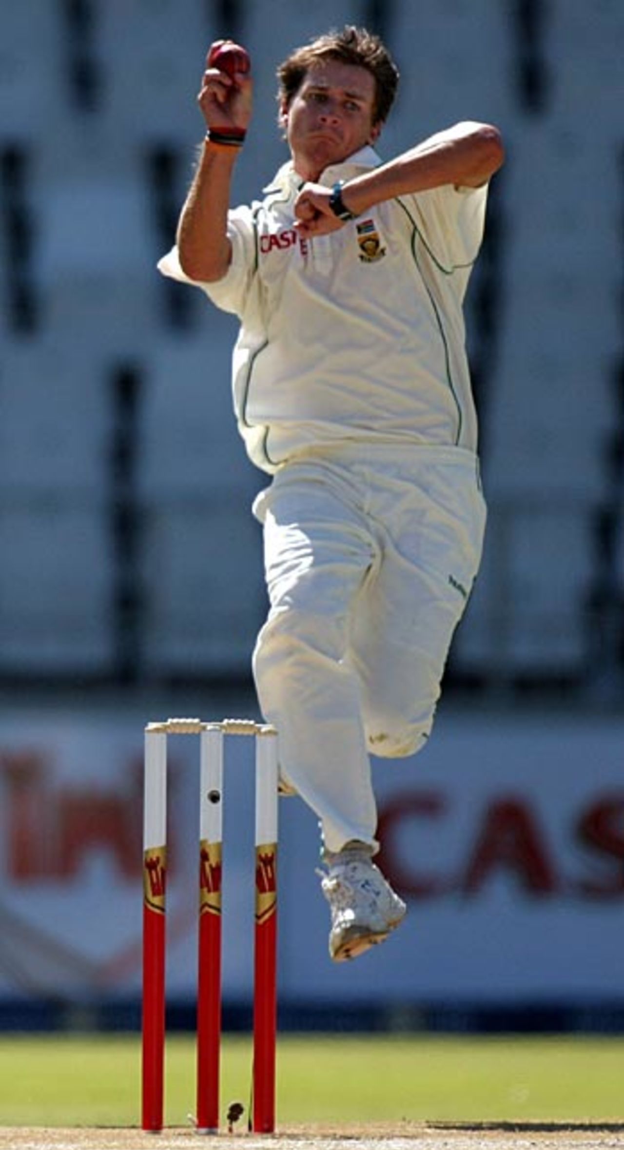 Dale Steyn in his delivery stride, South Africa v New Zealand, 4th Test, May 6, 2006