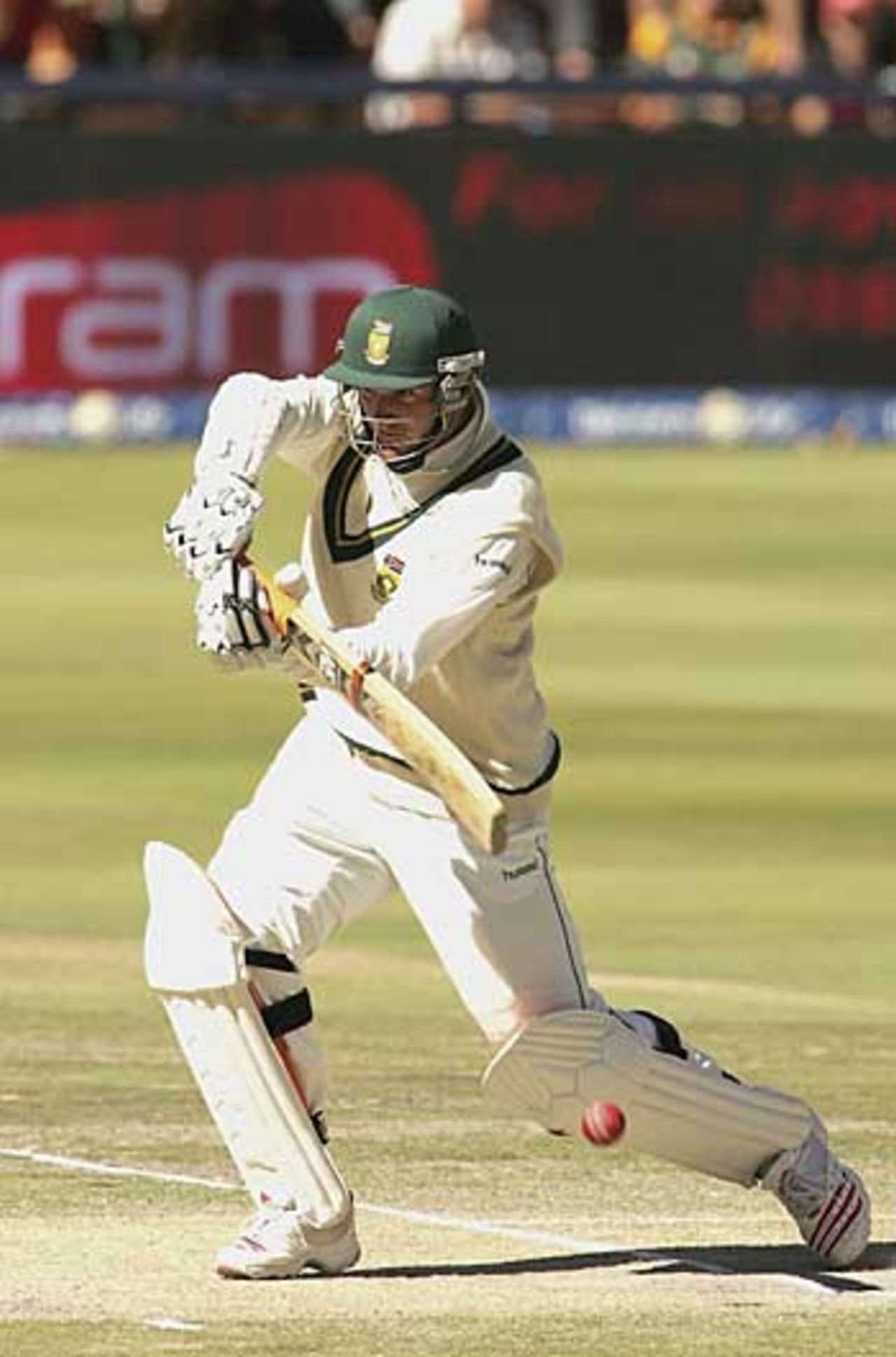 Graeme Smith drives firmly during his 68, South Africa v New Zealand, 3rd Test, Johannesburg, May 7, 2006