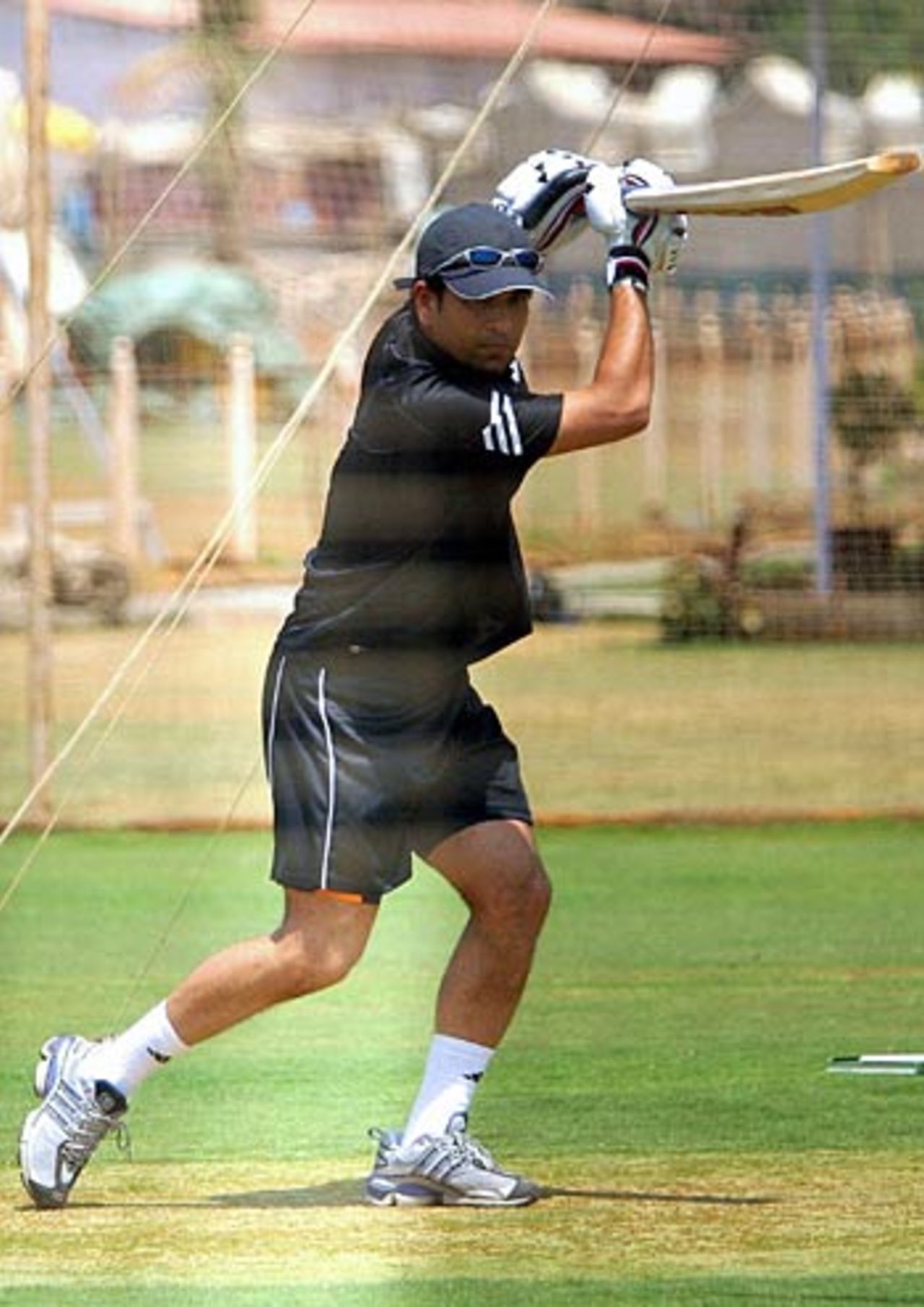 Sachin Tendulkar continues his rehab with a net session with was watched by Greg Chappell, Mumbai, May 10, 2006
