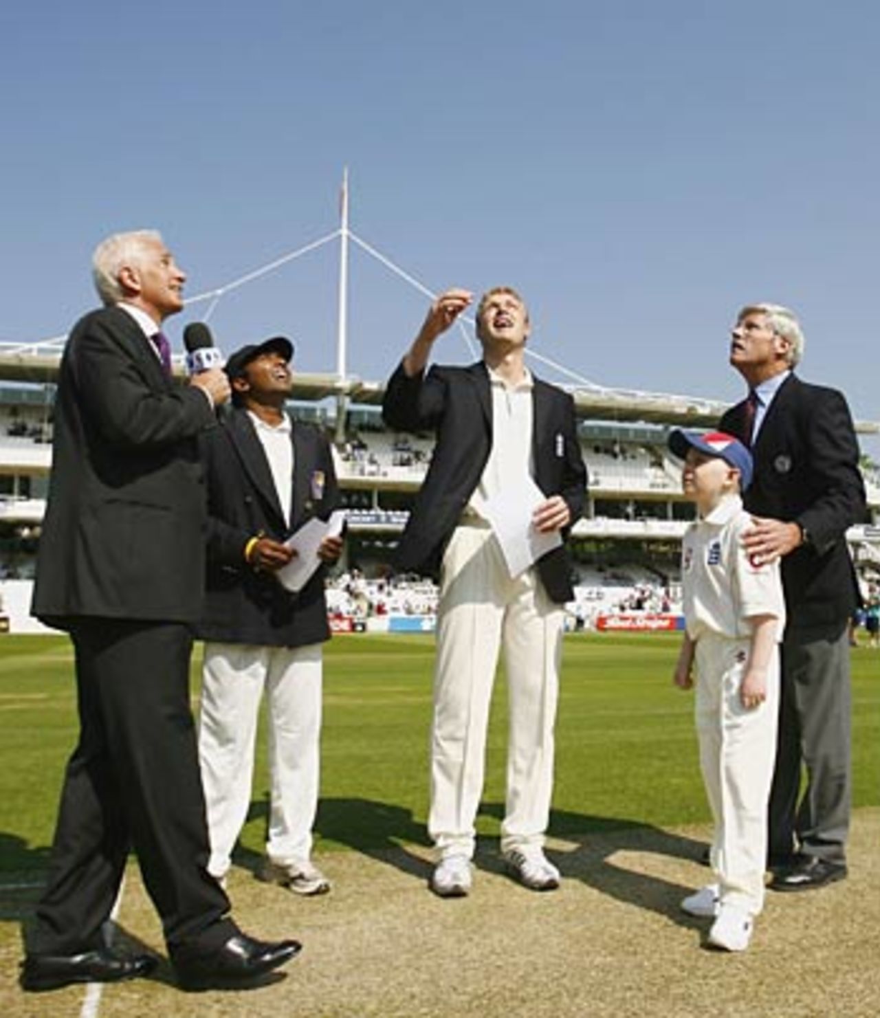 Andrew Flintoff and Mahela Jayawardene at the toss, which England won, England v Sri Lanka, 1st Test, Lord's, May 11, 2006