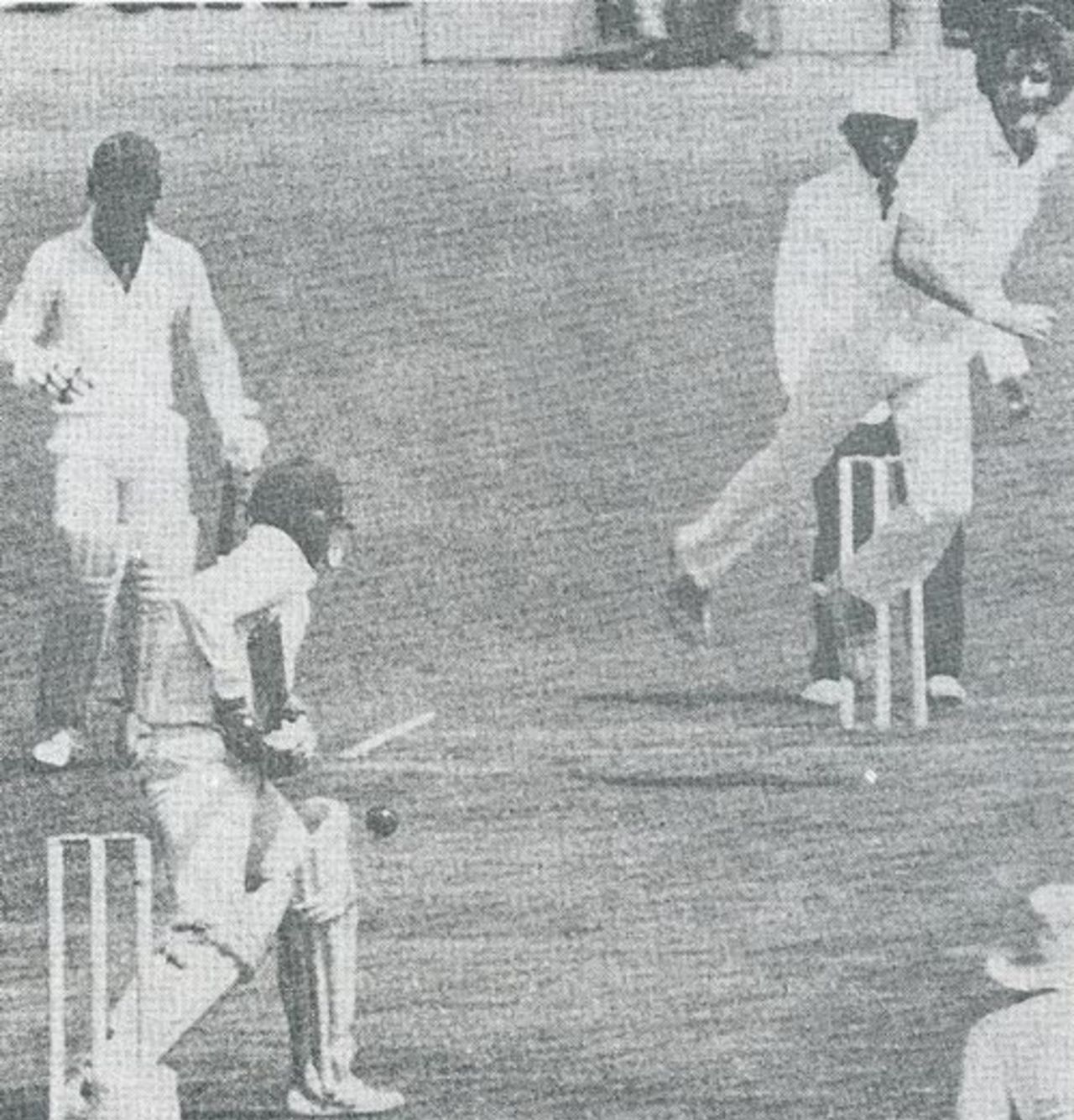 Bandula Warnapura faces the first ball from Bob Willis, Sri Lanka v England, Inaugural Test, Colombo, February 17, 1982