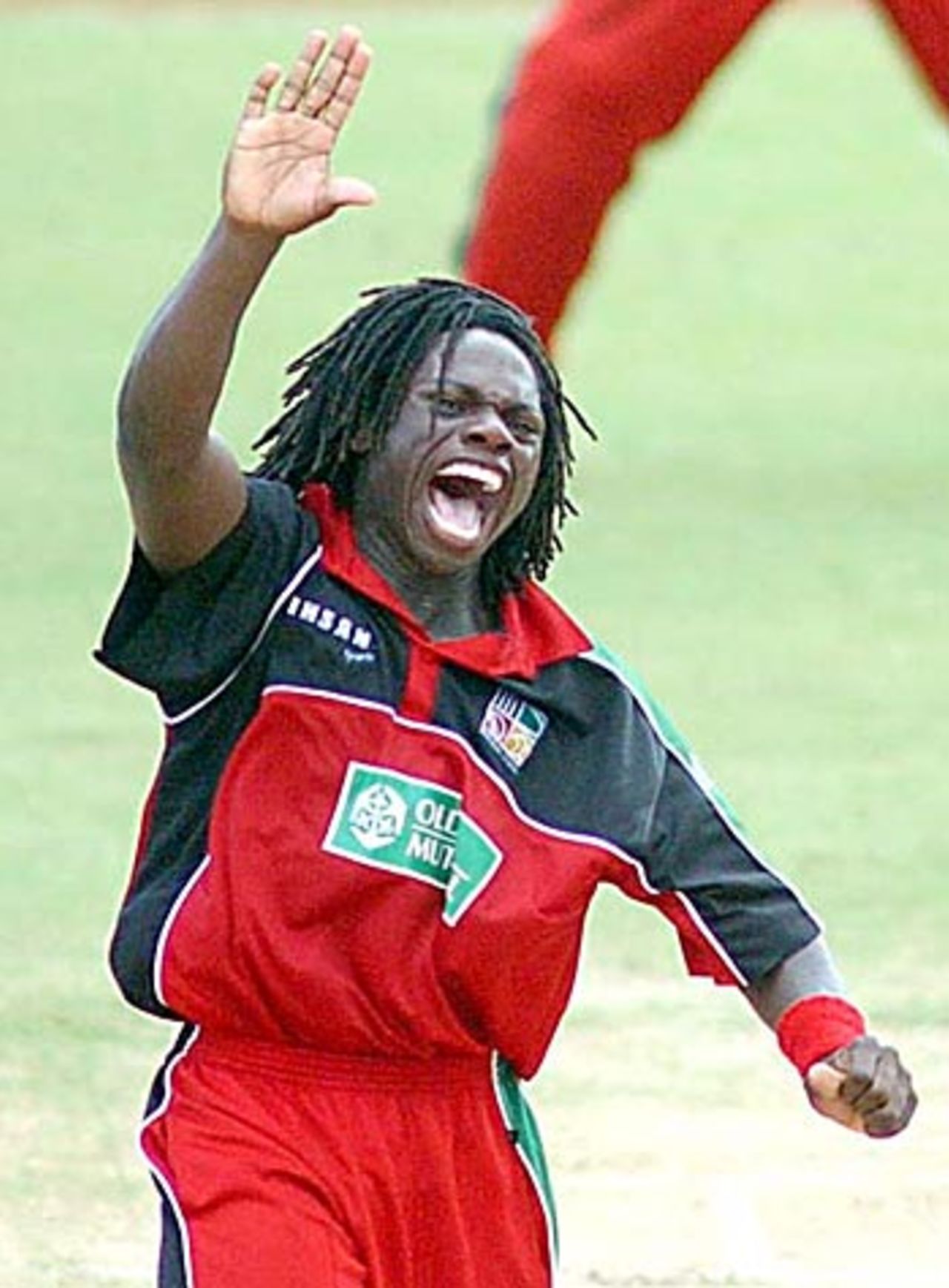 Tawanda Mupariwa celebrates a wicket, Canada v Zimbabwe, Tri-Nation ODI, Trinidad, May 16, 2006