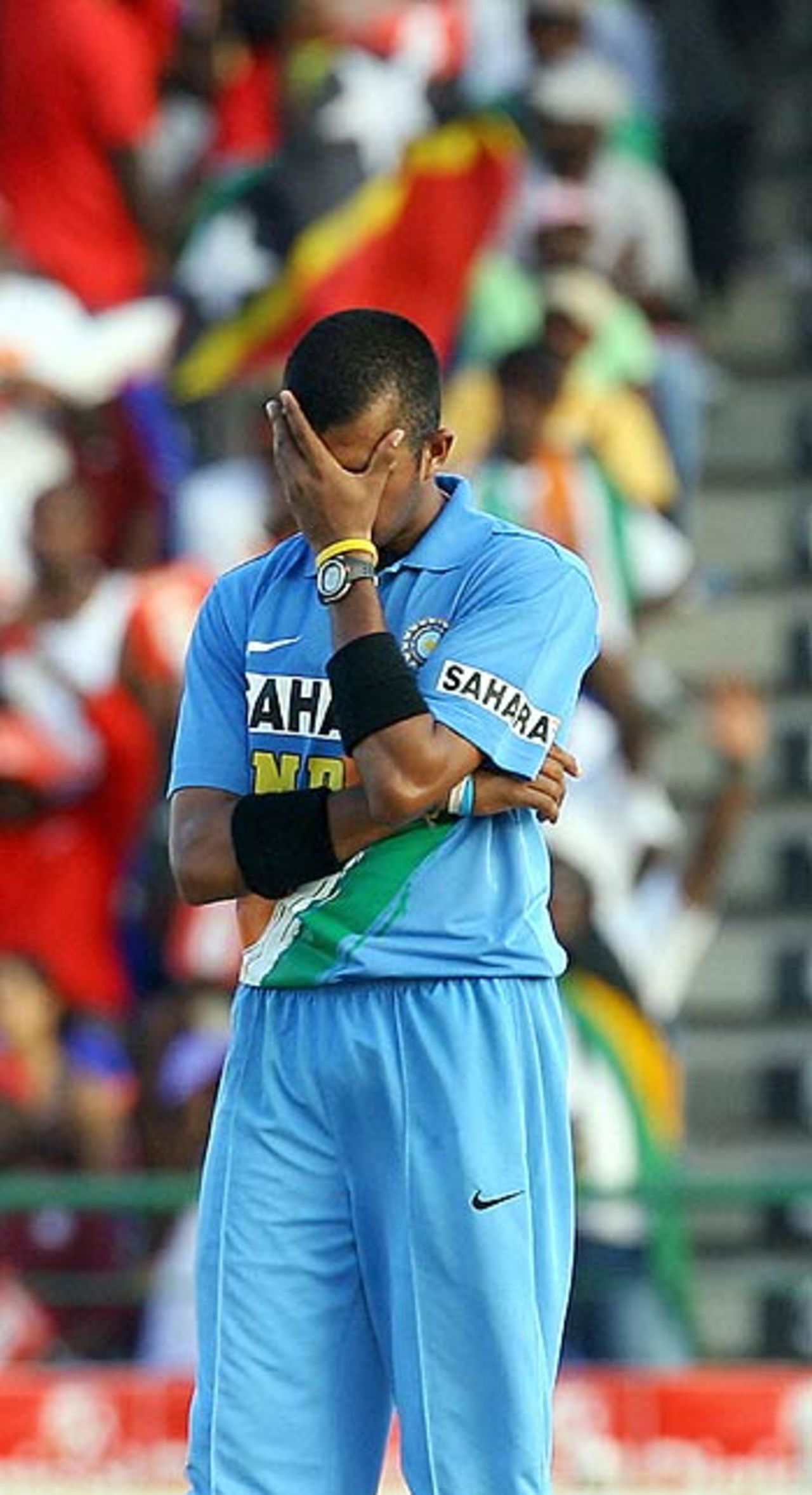 A dejected Sreesanth rues giving up the winning runs, West Indies v India, 3rd ODI, St Kitts, May 23, 2006