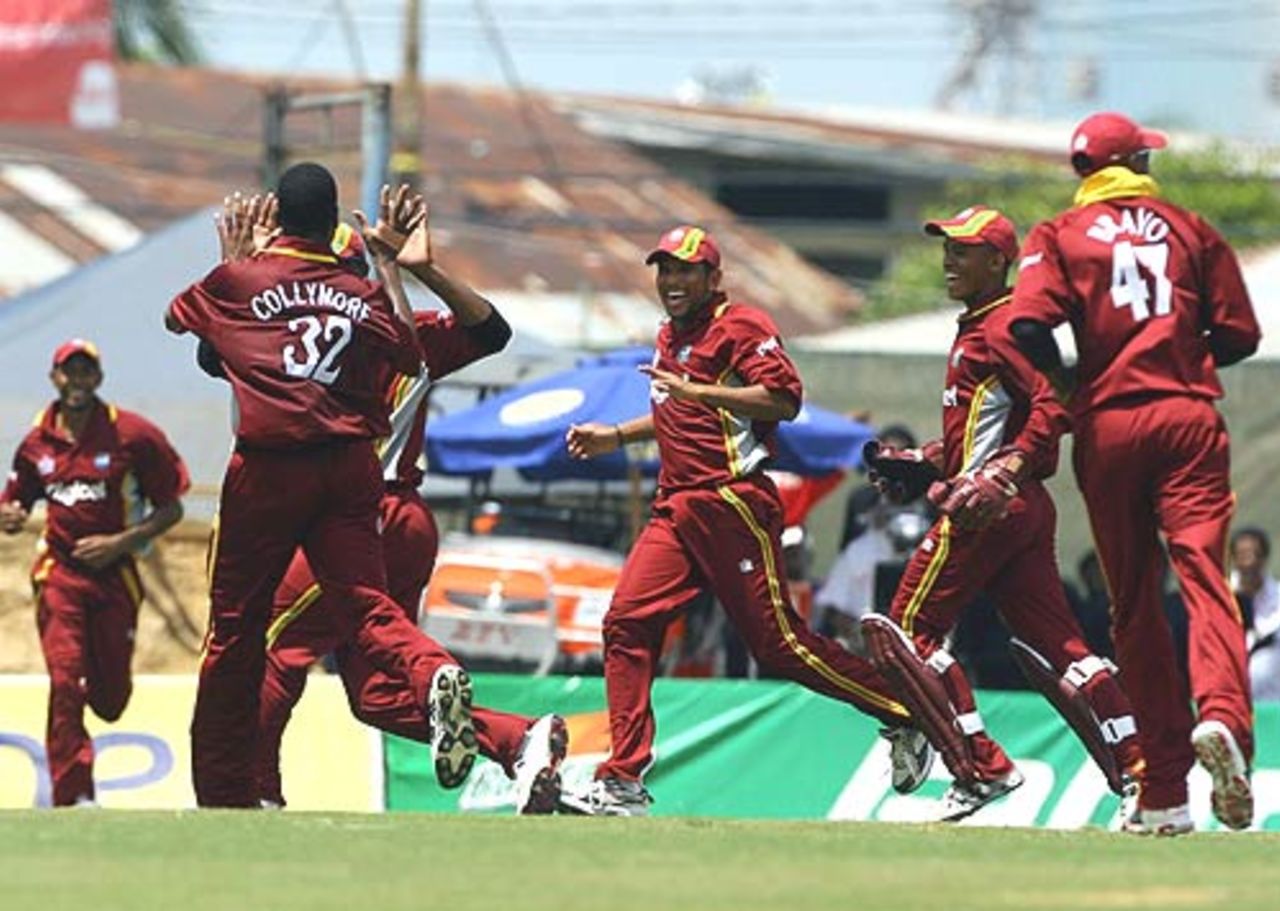 The West Indians celebrate Rahul Dravid's wicket, West Indies v India, 4th ODI, Trinidad, May 26, 2006